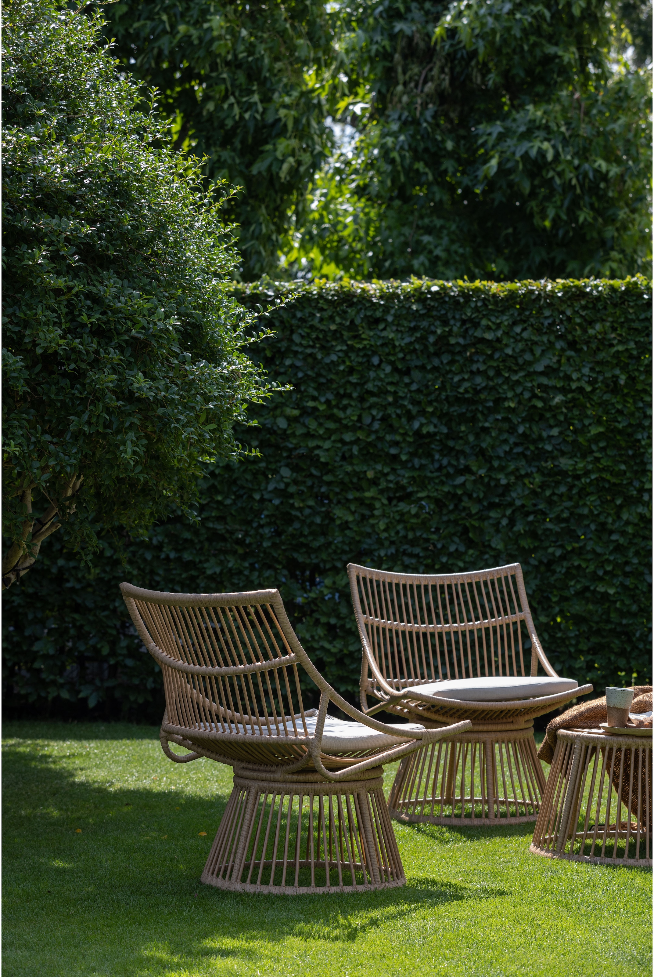 WOOOD Rattanstuhl »Alatna Wicker auf Aluminiumgestell pulverbeschichtet H80 x B64 x T53cm« () Geflochtenes Kunstfaser, Sitzpolster inklusive, Tragkraft 120 kg