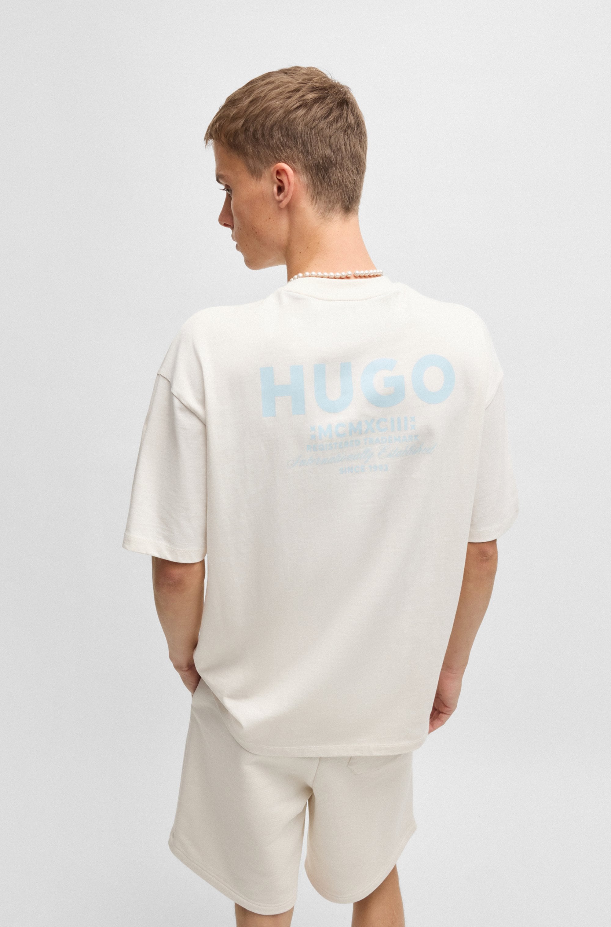 HUGO Blue T-Shirt »Nalono«, mit Logodruck, Oversized Look mit Backprint