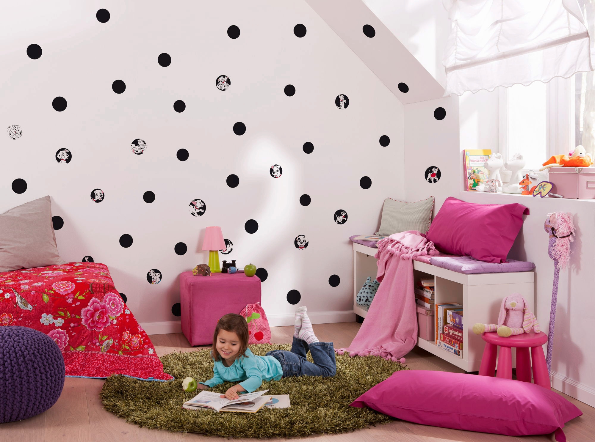 Komar Wandtattoo »101 Dalmatiner Dots - Grösse 50 x 70 cm«, (44 St.), selbstklebend, Wandsticker, Kinderzimmer