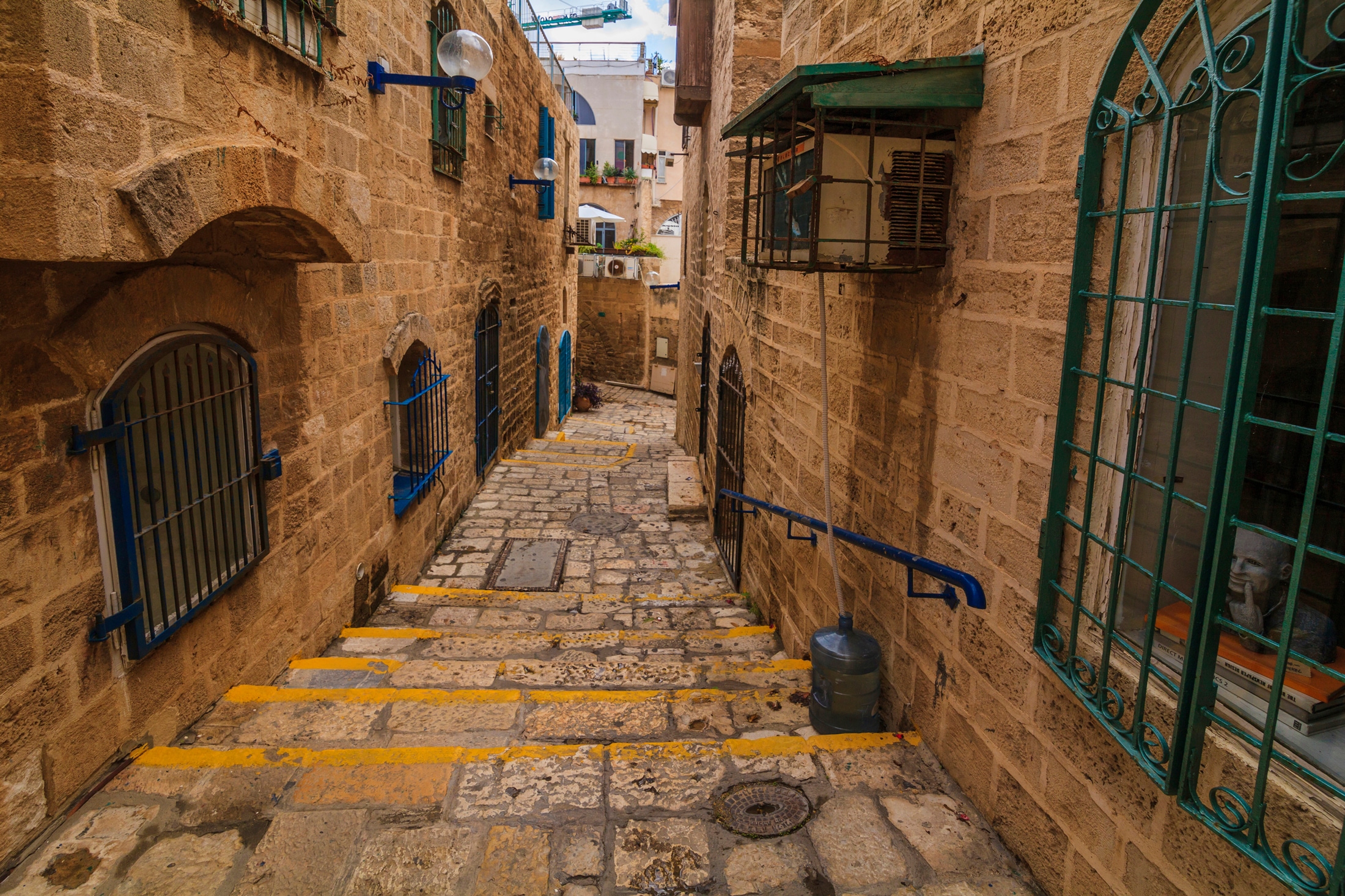 Image of Papermoon Fototapete "Tel Aviv-Jaffa Alte Gasse"
