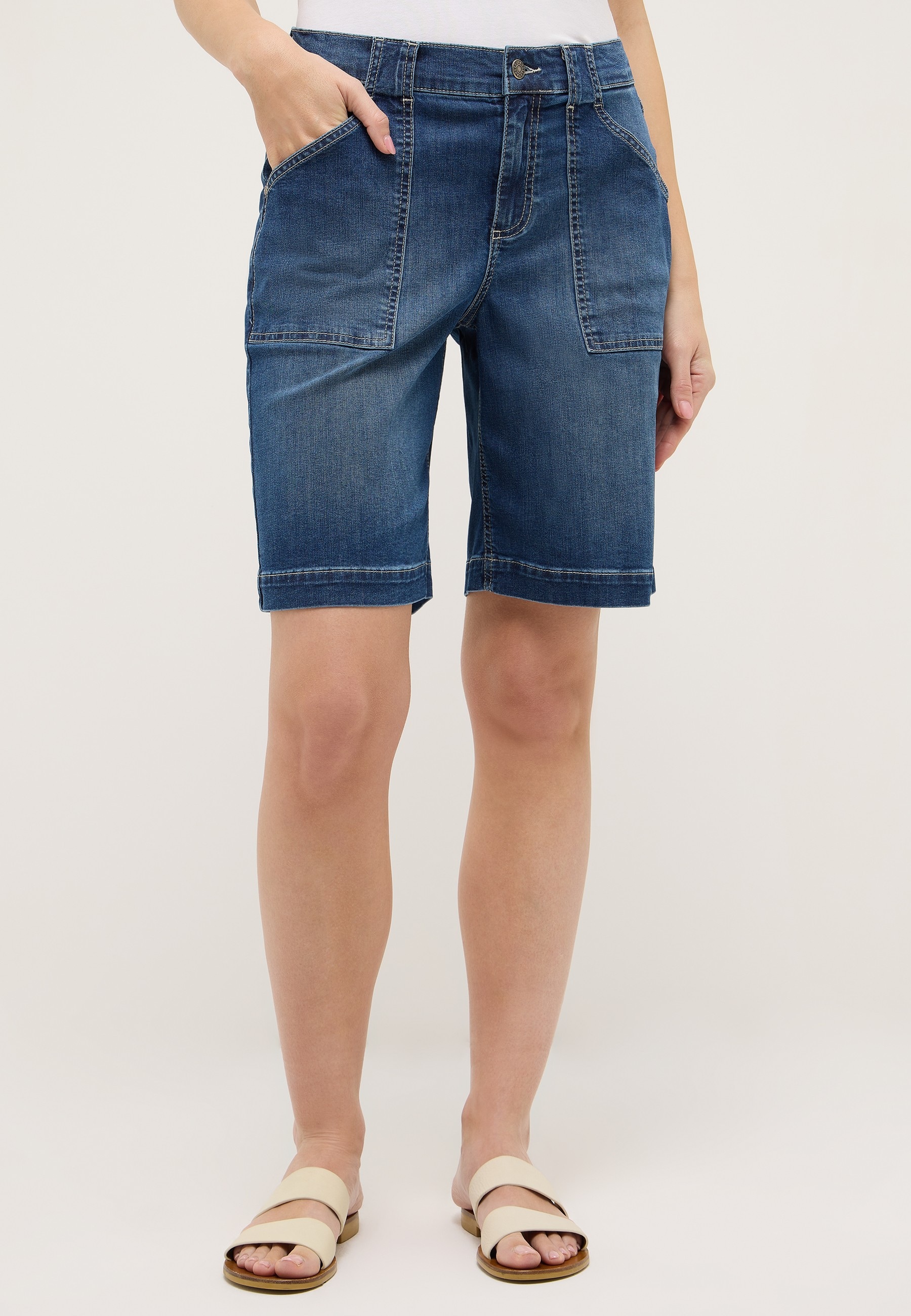 Image of ANGELS Jeansshorts "LIA URBAN" im Five-Pocket Style