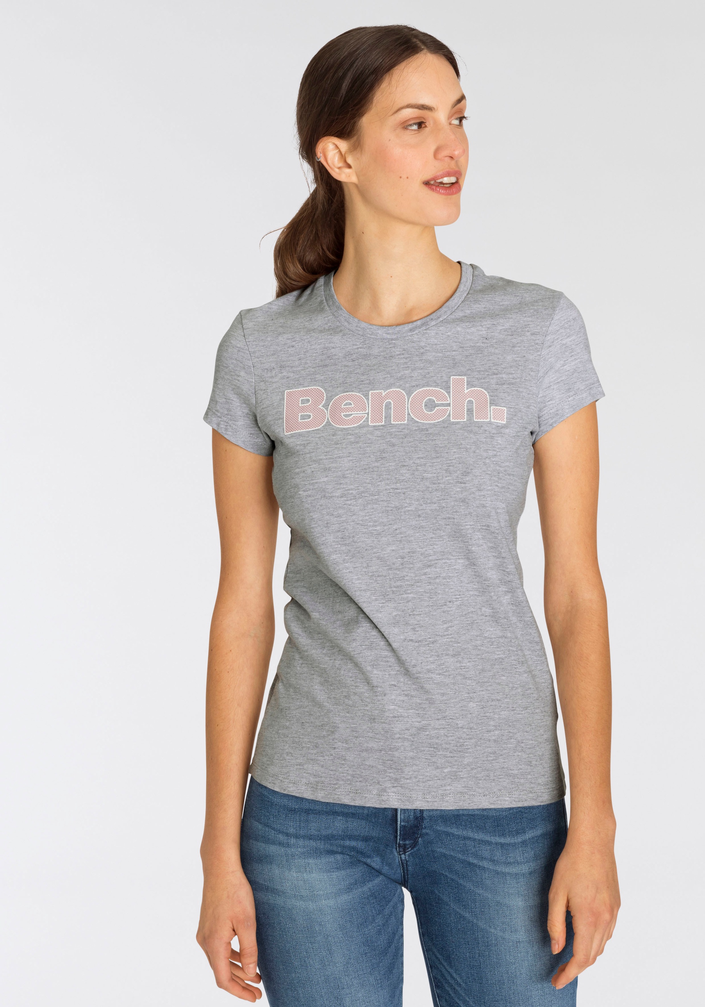 Image of Bench. T-Shirt, heritage Logo Design bei Ackermann Versand Schweiz