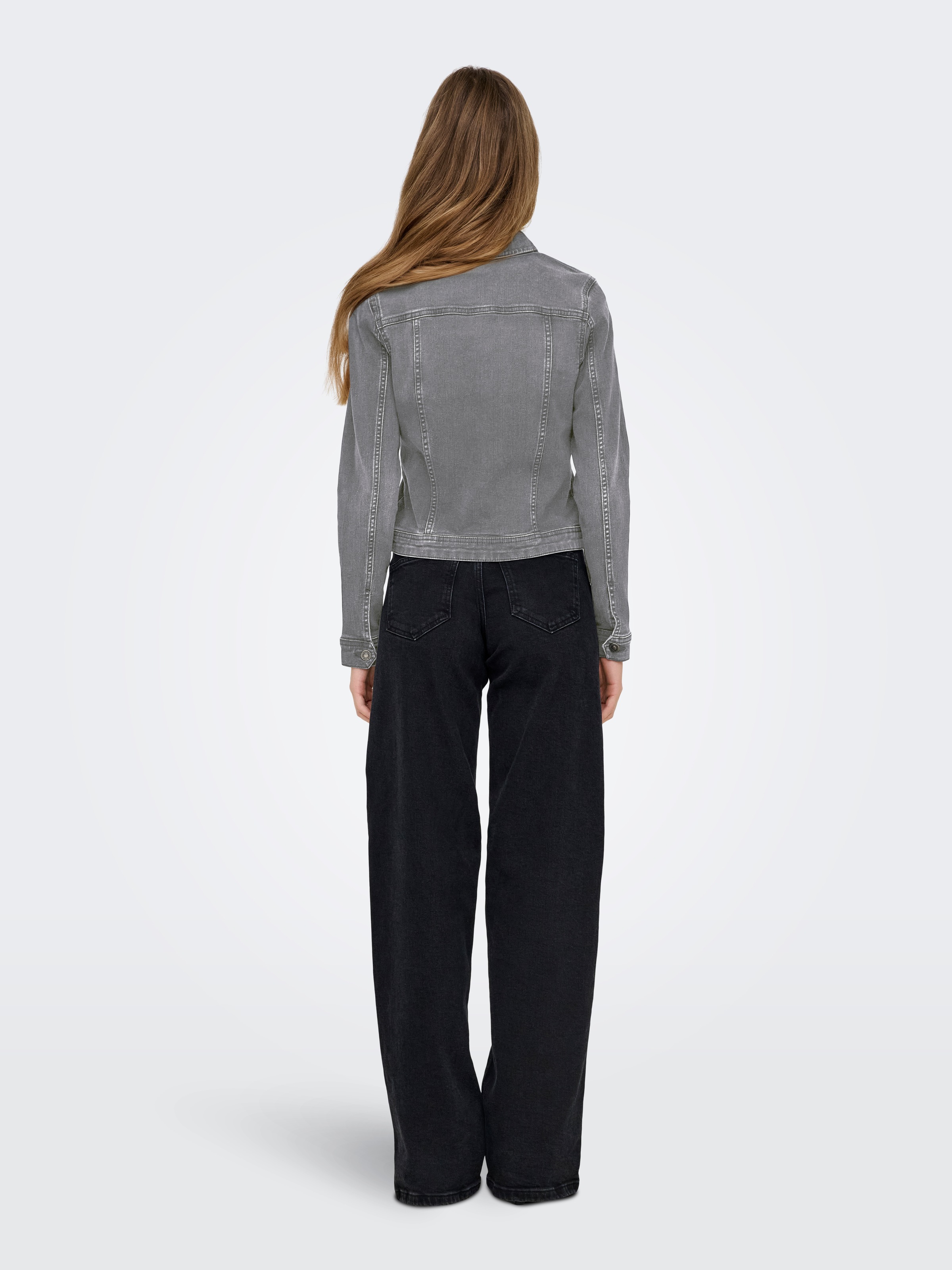ONLY Jeansjacke »ONLWONDER – Jeansjacke mit Teilungsnähten und Stretch«, sehr figurbetont, casual, Denim, Baumwollmischung, Brusttaschen