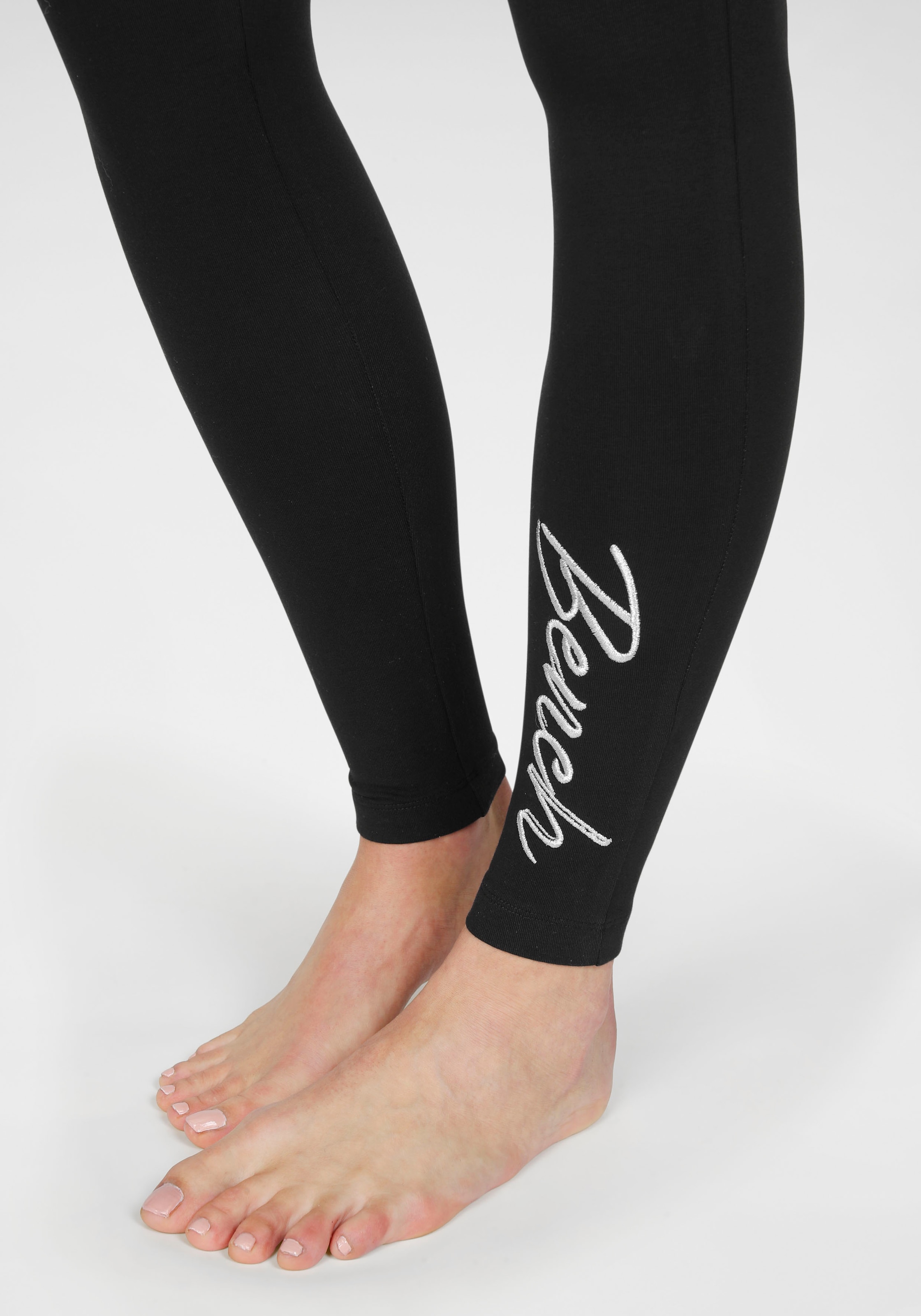 Bench. Loungewear Leggings, mit glänzender Logostickerei