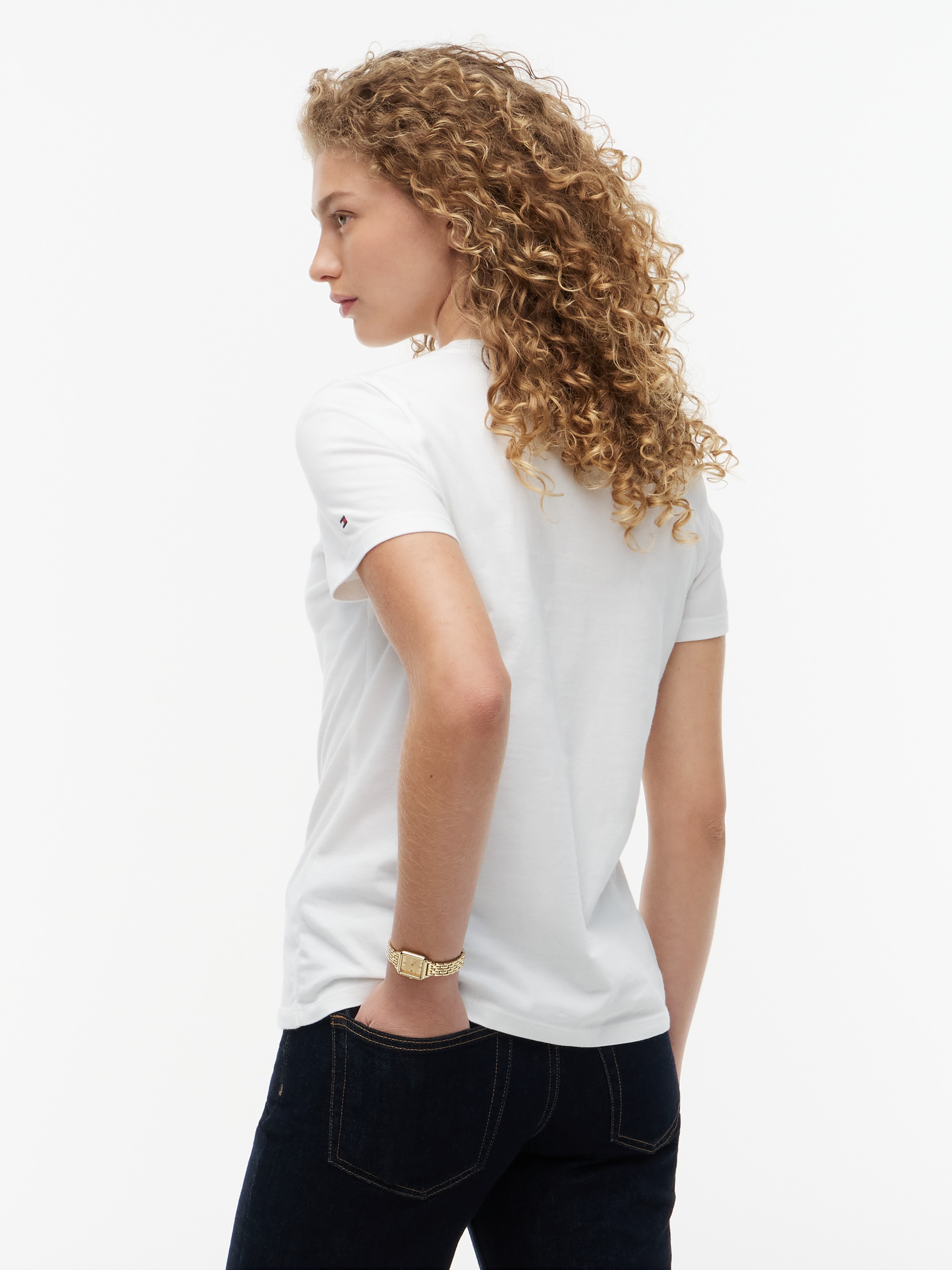 Tommy Hilfiger T-shirt »NOS SCRIPT REGULAR C-NK SHORT SLEEVE« avec col rond et broderie contrastée, coupe régulière