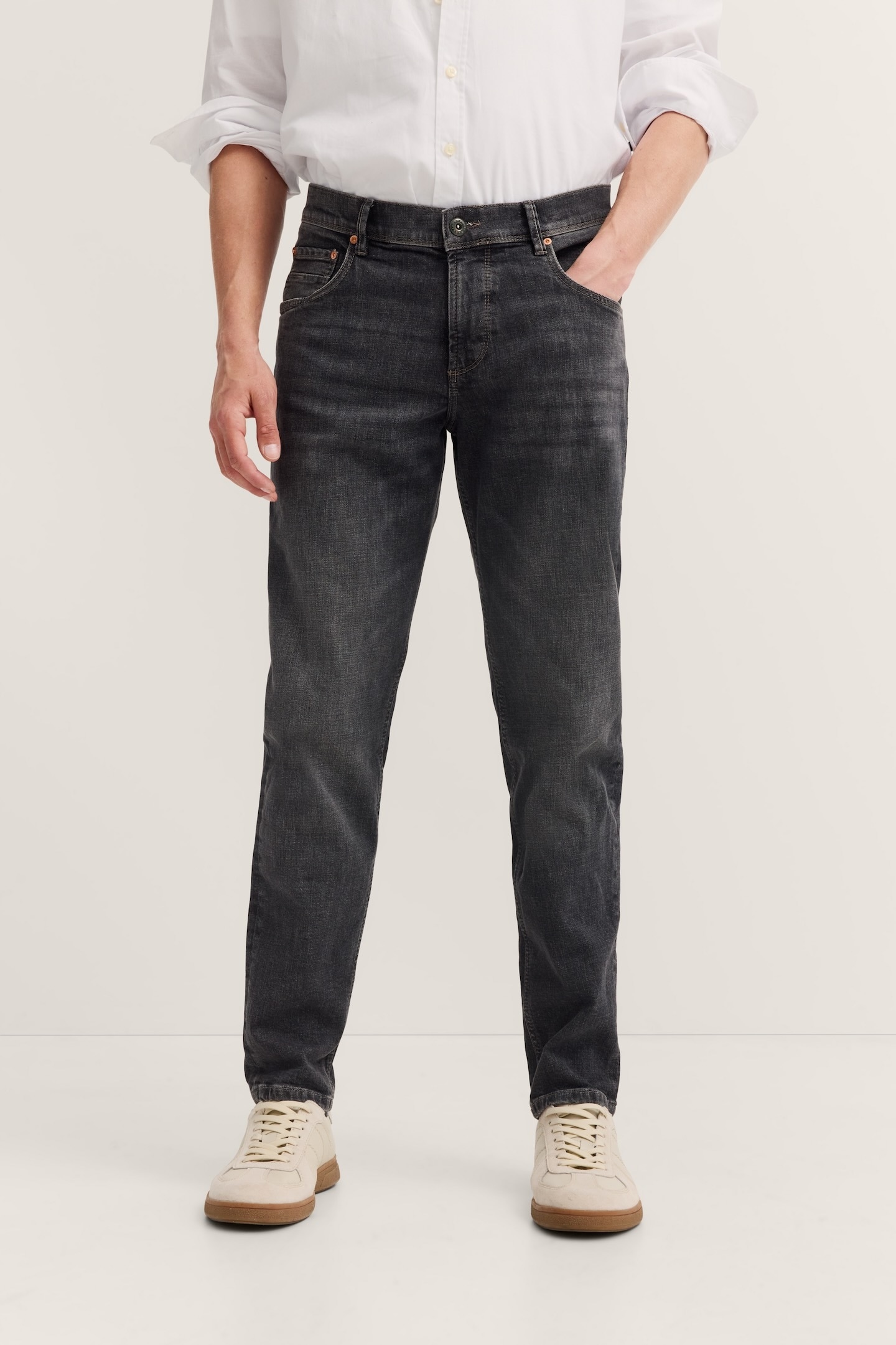 bugatti 5-Pocket-Jeans »Tapered Fit« aus Stretch Handcrafted Denim