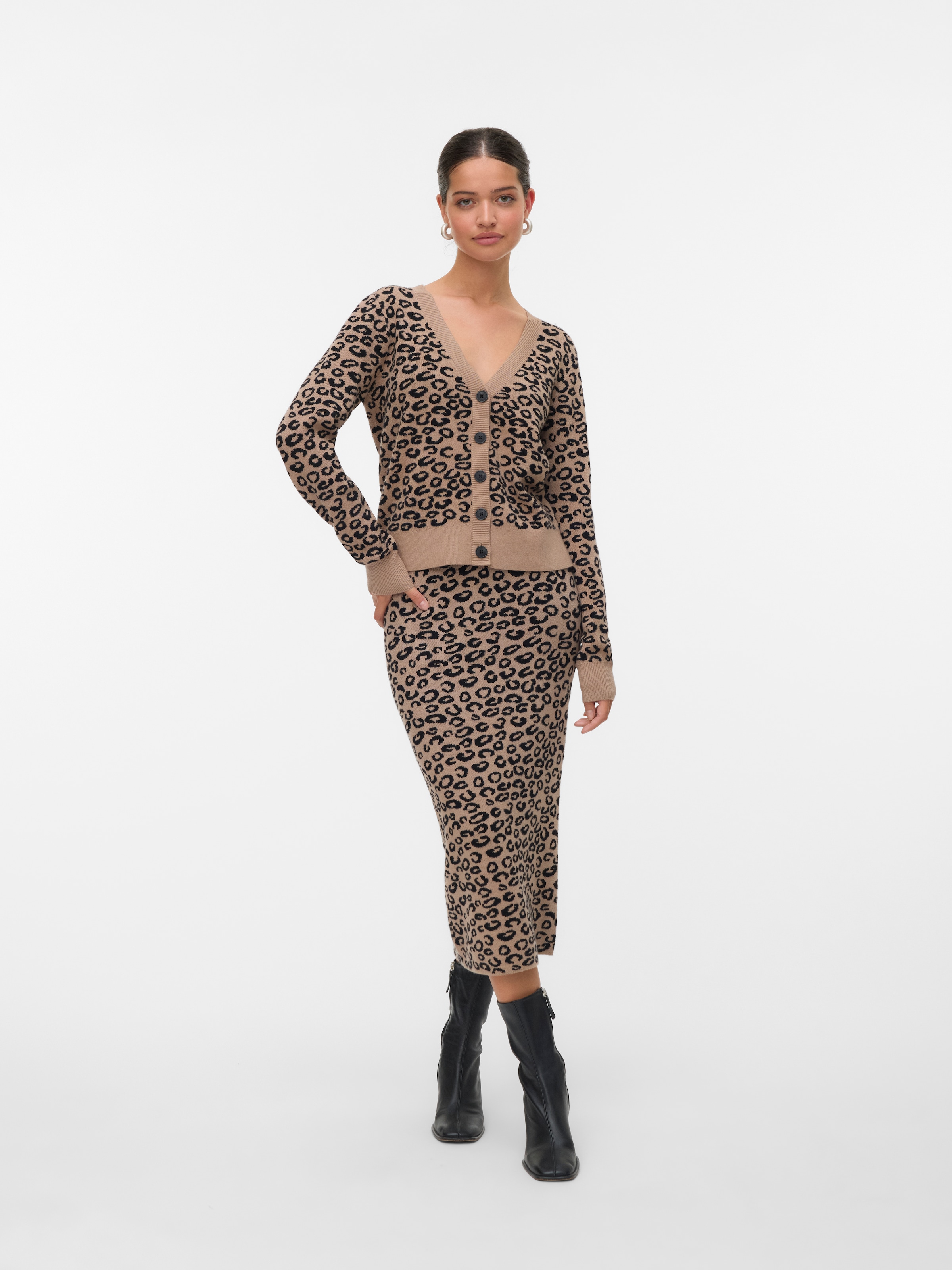 Vero Moda Strickjacke »VMNANCY LS V-NECK CARDIGAN BOO«