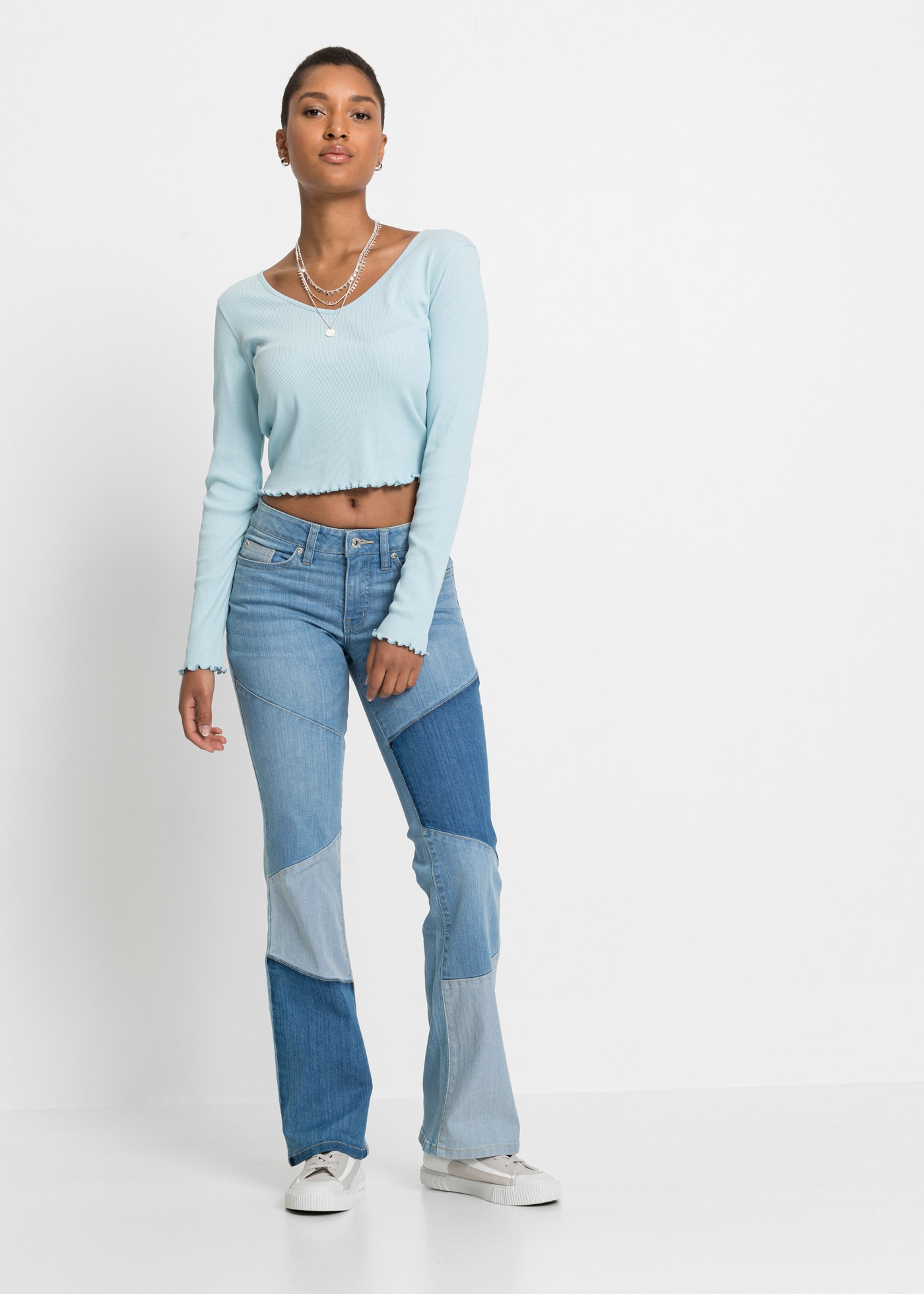 bonprix Jeans à pattes d'eph »Flared-Jeans Mid Waist« Regular Fit, Mid Waist, mit Elasthan-Anteil