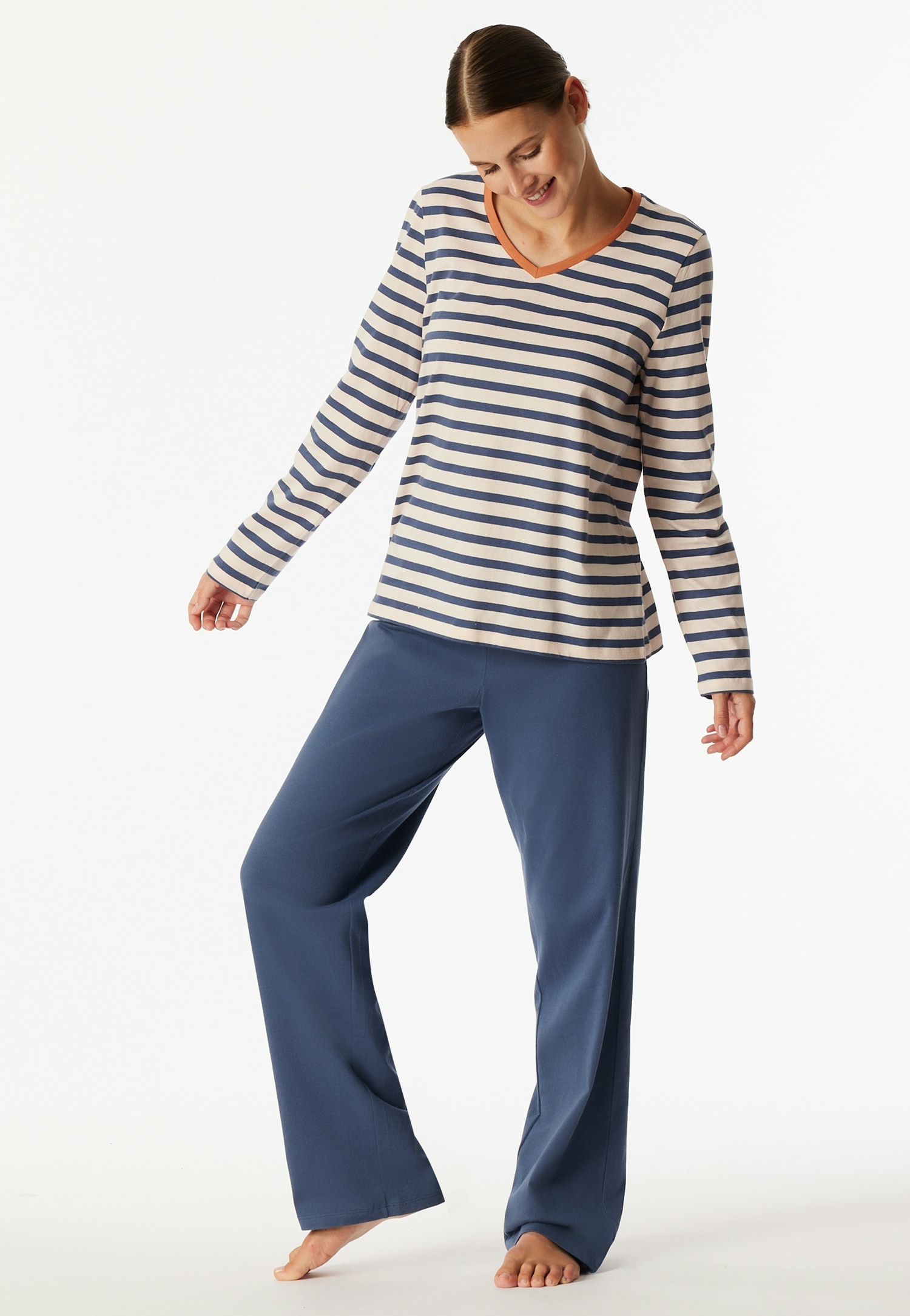 Schiesser Schlafanzug »Casual Essentials«, (2 tlg.), Baumwolle, V-Ausschnitt, langärmelig