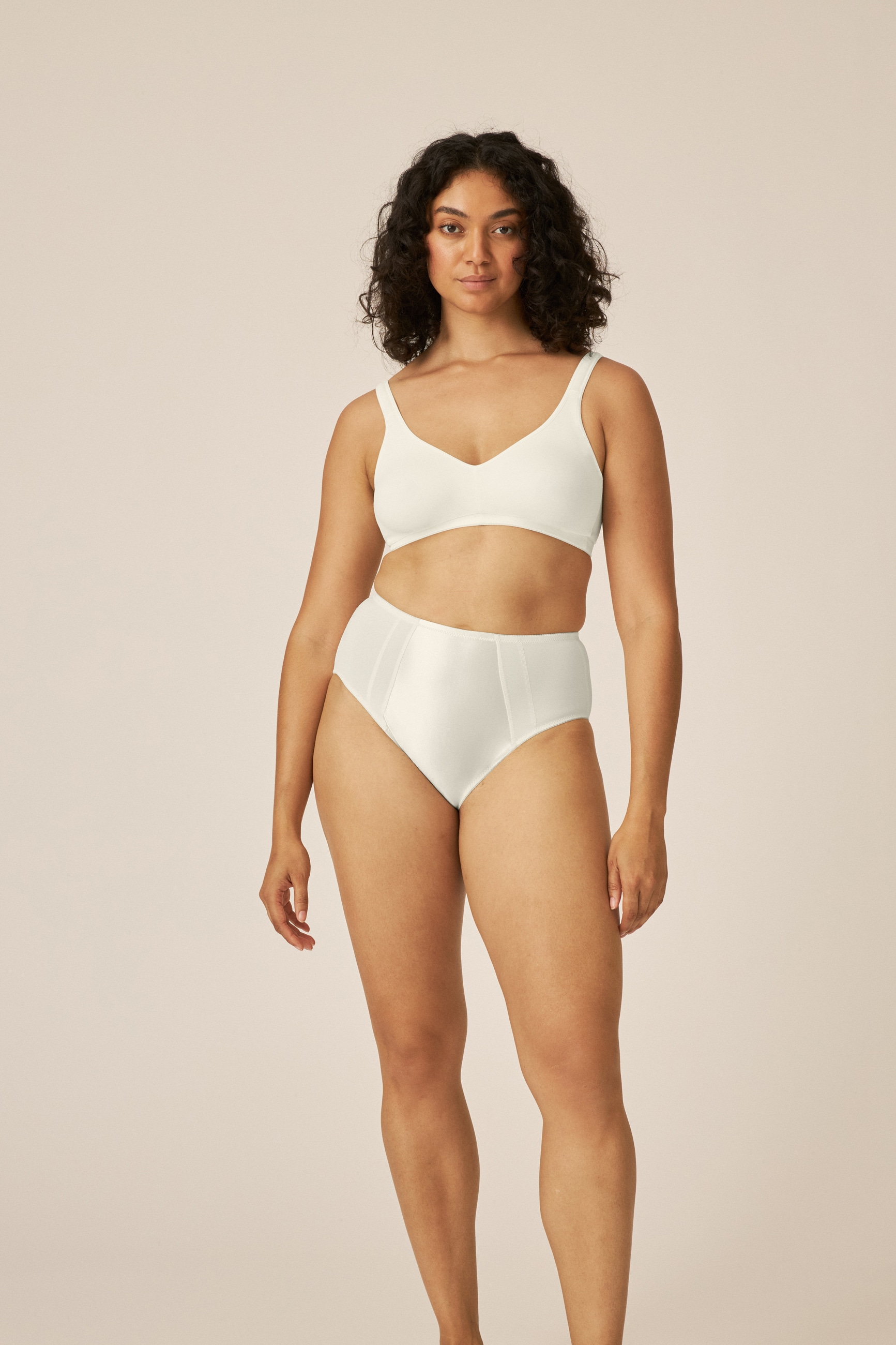 Naturana Soutien-gorge sans armatures »Elasticup« 1 cuis tlg., vorgeformte Cups, breite Träger, ohne Bügel, bequem, basic