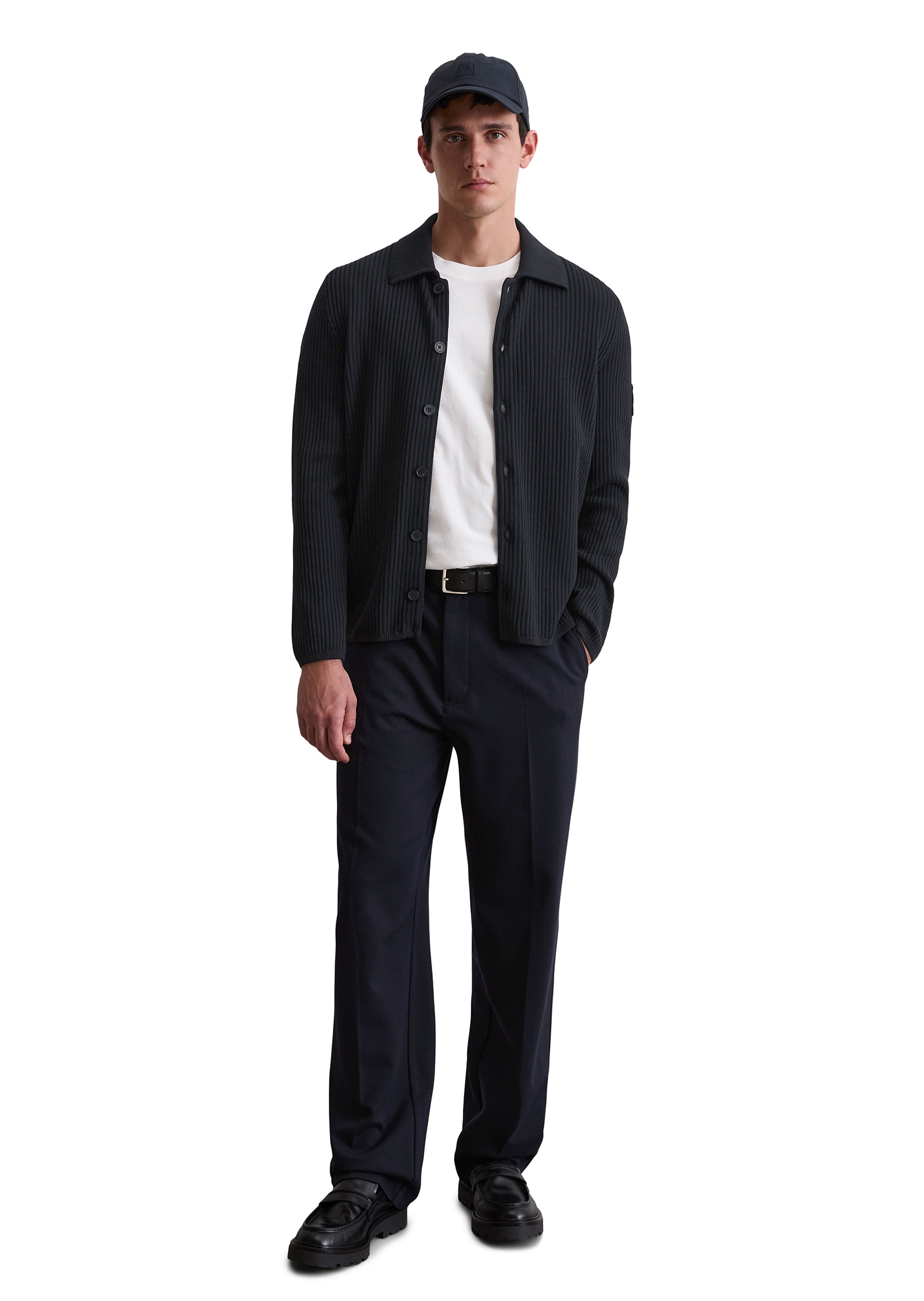 Marc O'Polo Strickjacke »DFB Travel Collection«, aus reiner Bio-Baumwolle, regular Fit, elastische Rippstruktur