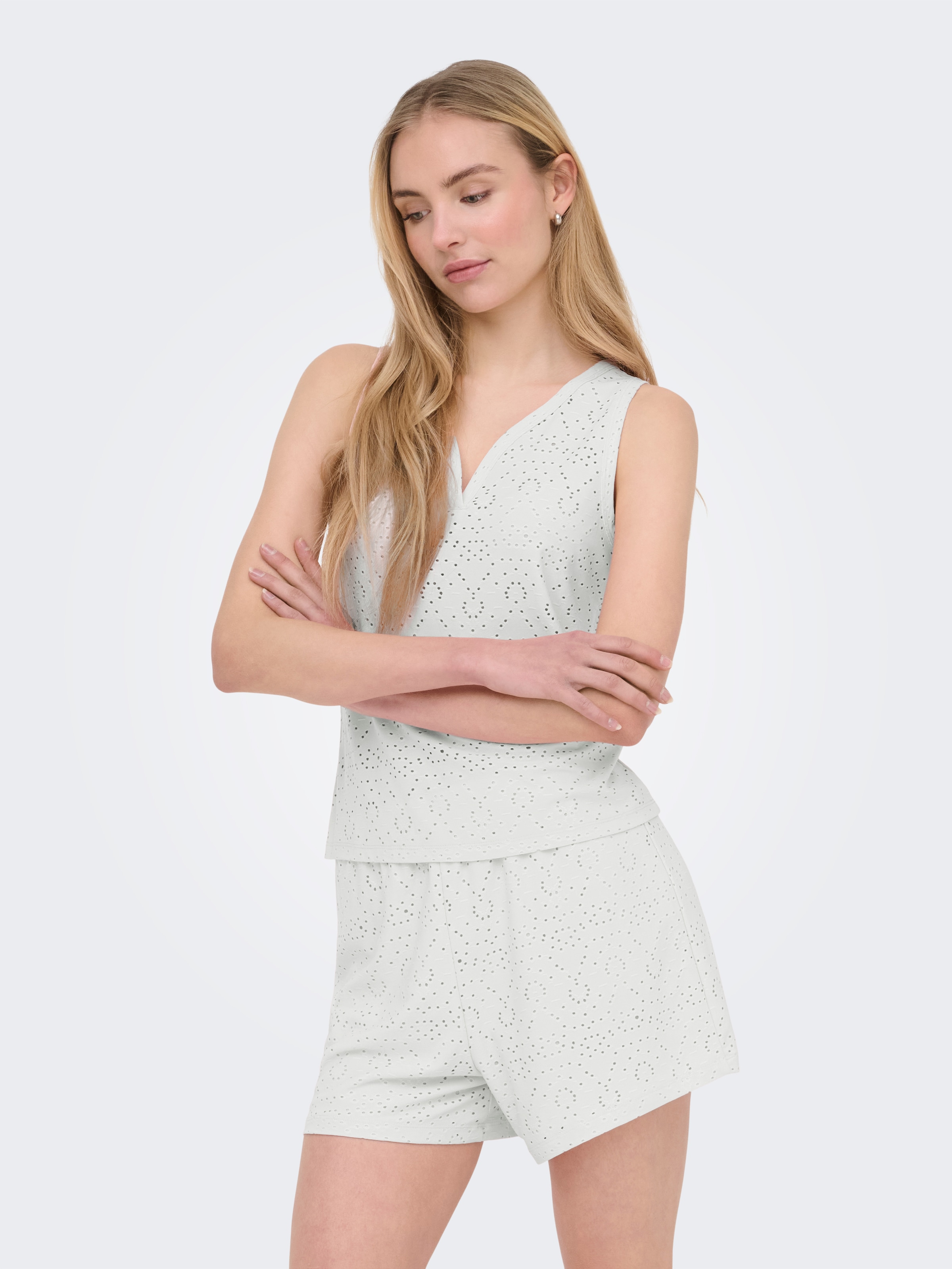 ONLY Spitzentop »ONLSMILLA S/L V-NECK TOP JRS« Materialmix, regular fit, V-Ausschnitt