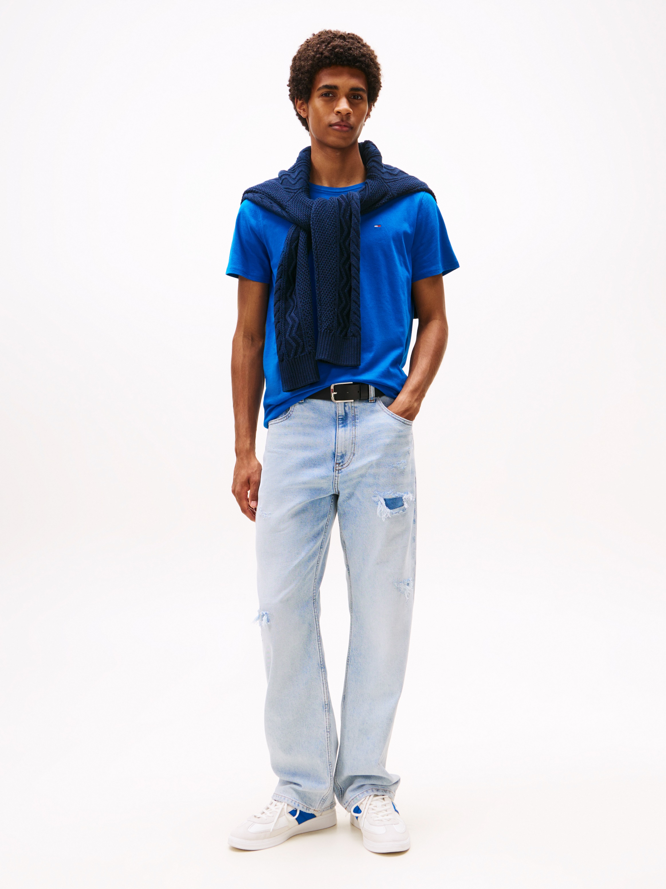 Tommy Jeans T-Shirt »TJM ESSENTIAL SOLID TEE«, mit Rundhalsausschnitt und dezenter Logo-Flag