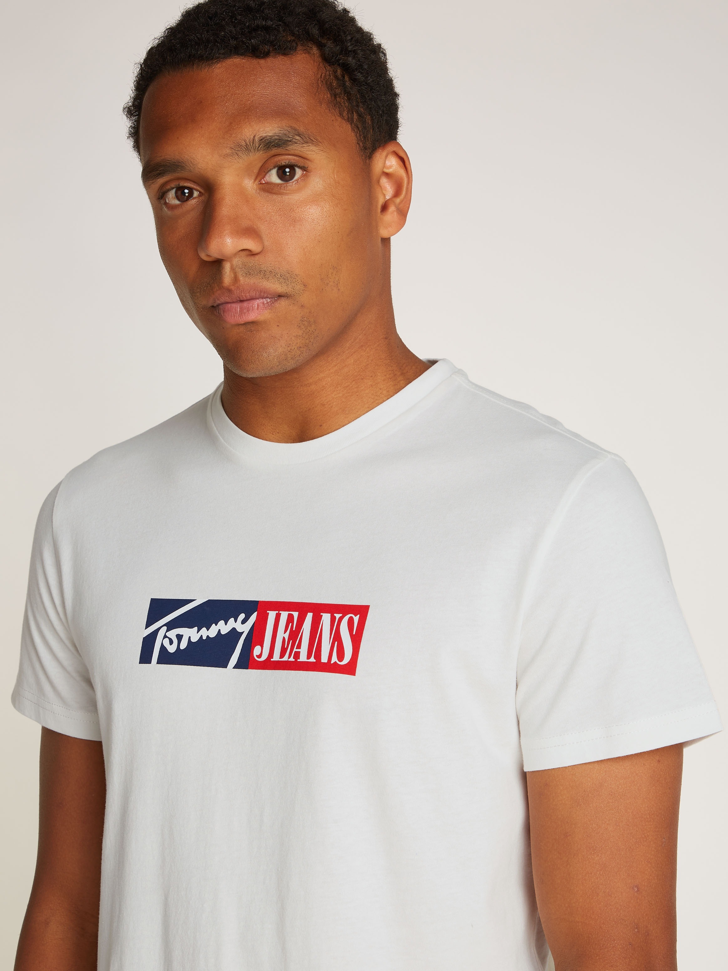 Tommy Jeans Plus Rundhalsshirt »TJM SLIM ENTRY GRAPHIC TEE EXT«, in Grossen Grössen

