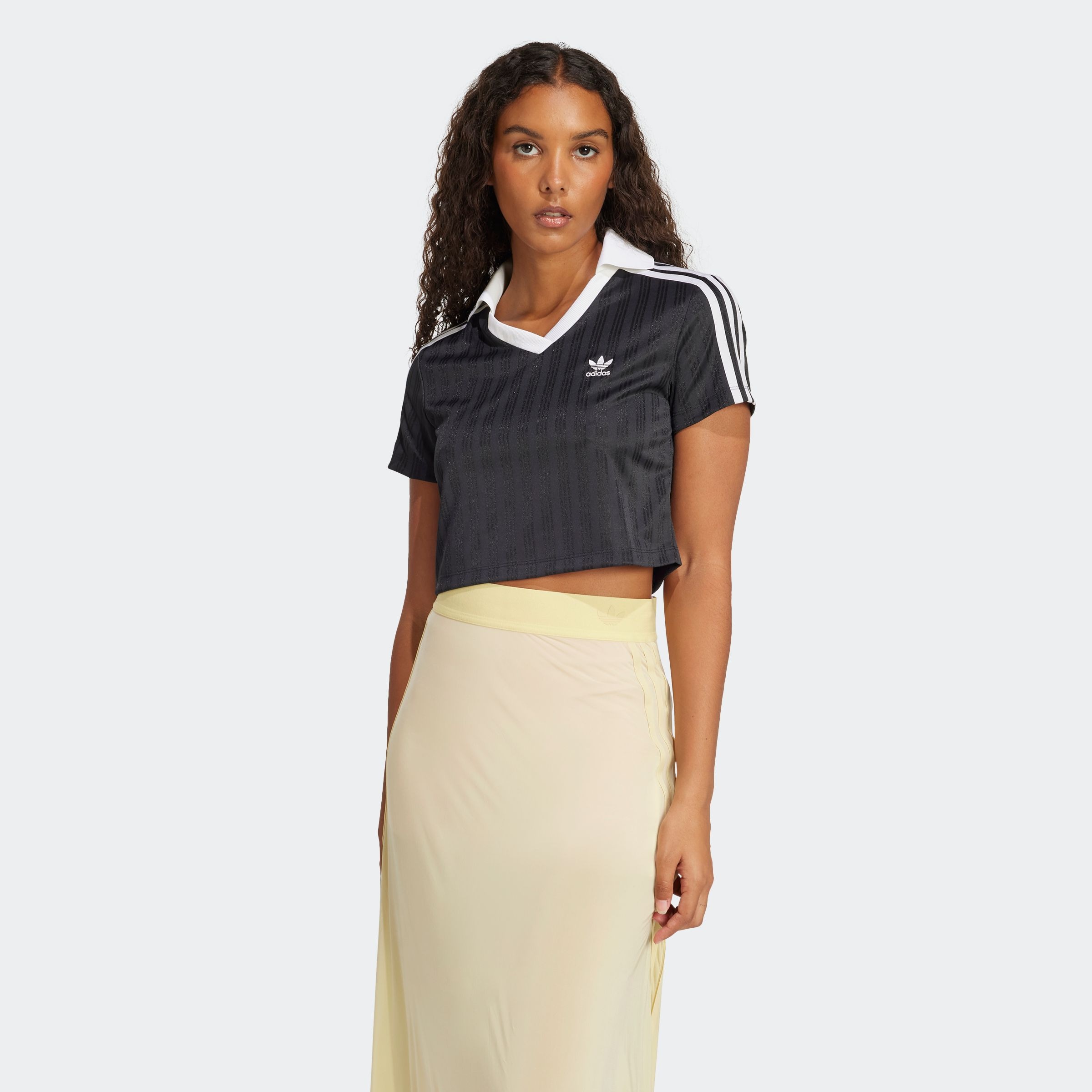 Image of adidas Originals Poloshirt "ADICOLOR FOOTBALL JACQUARD V-NECK CROP" kastiger Schnitt, gecroppte Länge, 3-Streifen an den Ärmeln