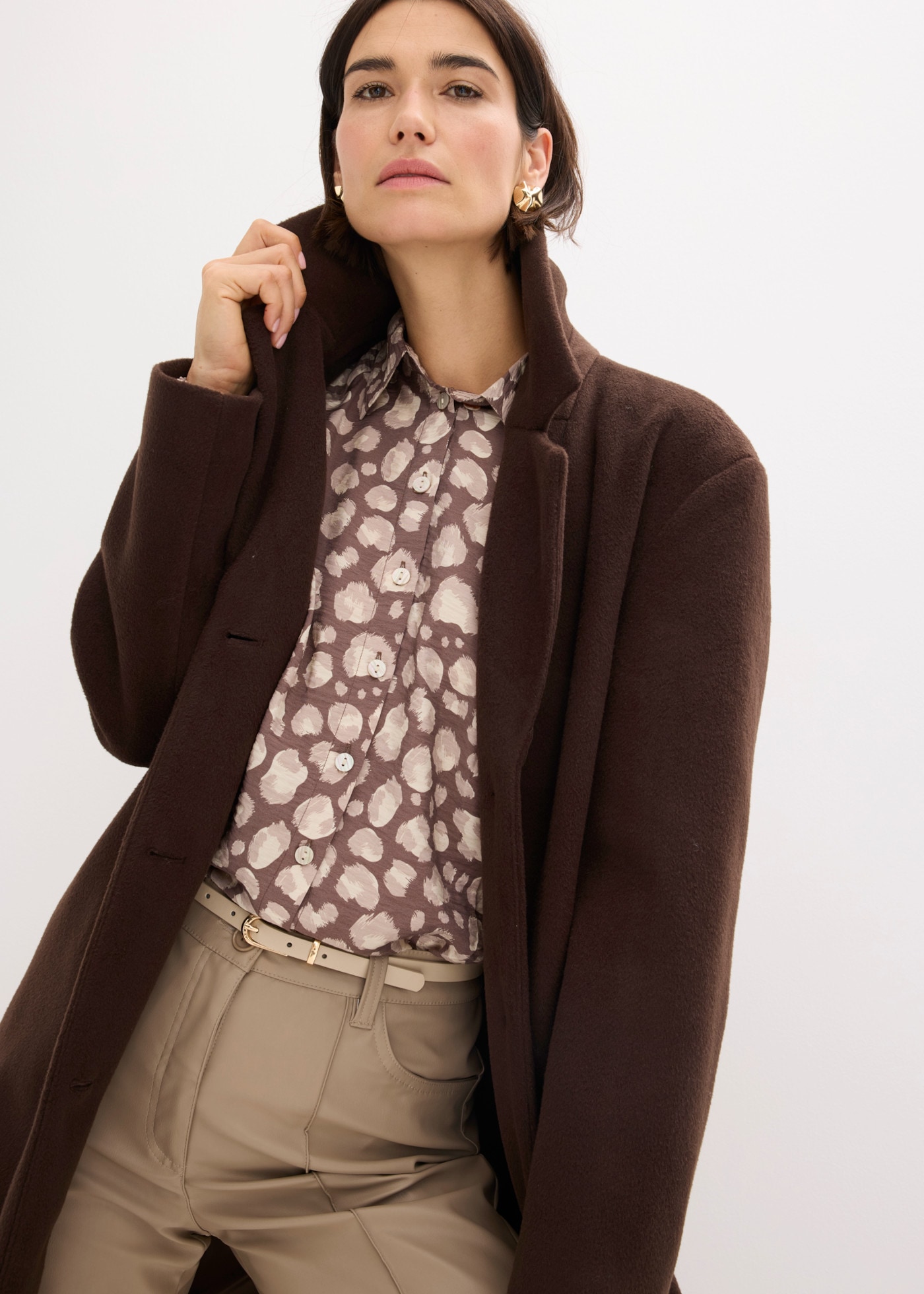 bonprix Manteau court en imitation de laine, coupe décontractée, avec col à revers, festif