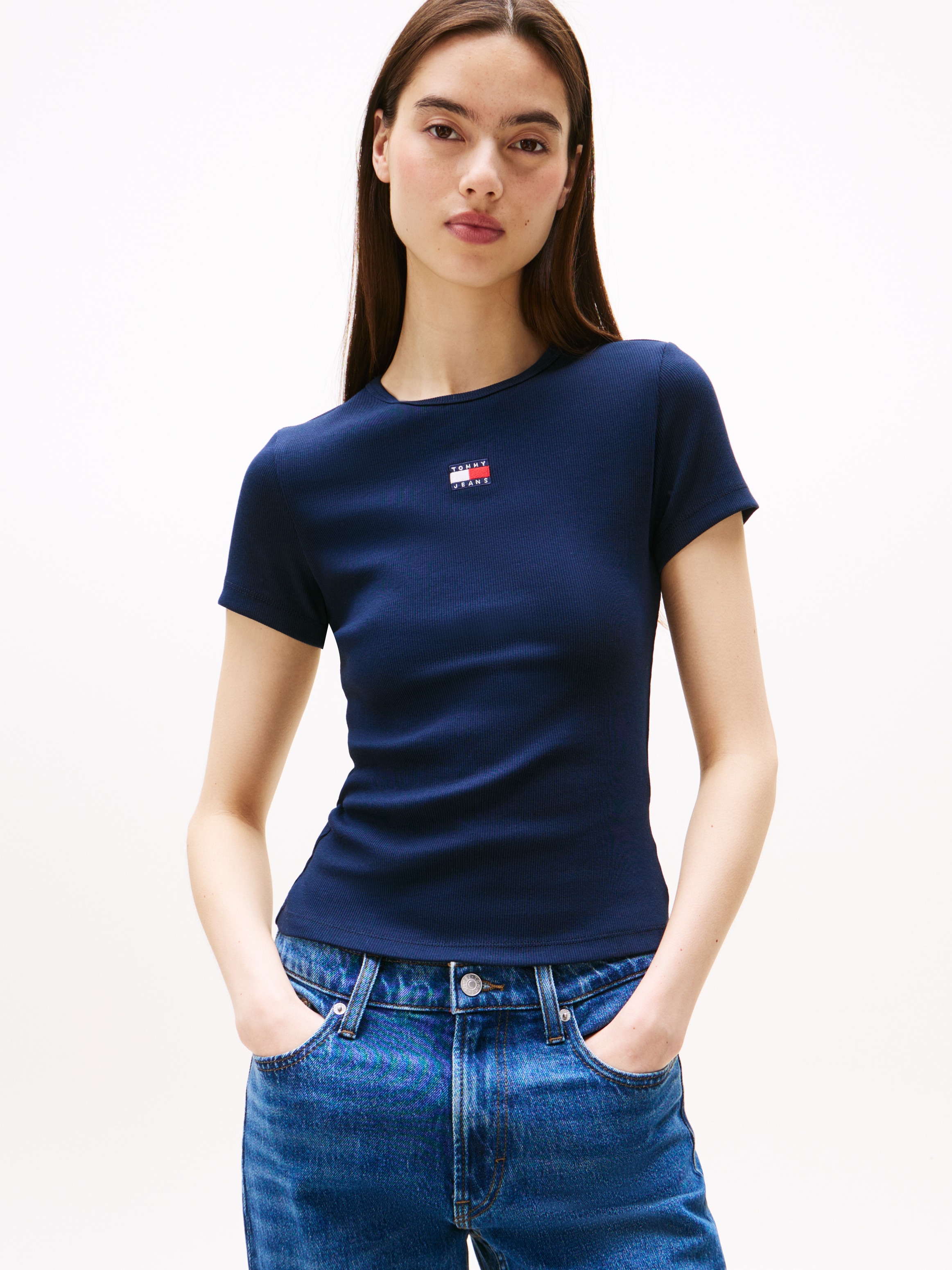 Image of Tommy Jeans Kurzarmshirt "TJW SLIM BADGE RIB TEE" mit gerippter Struktur