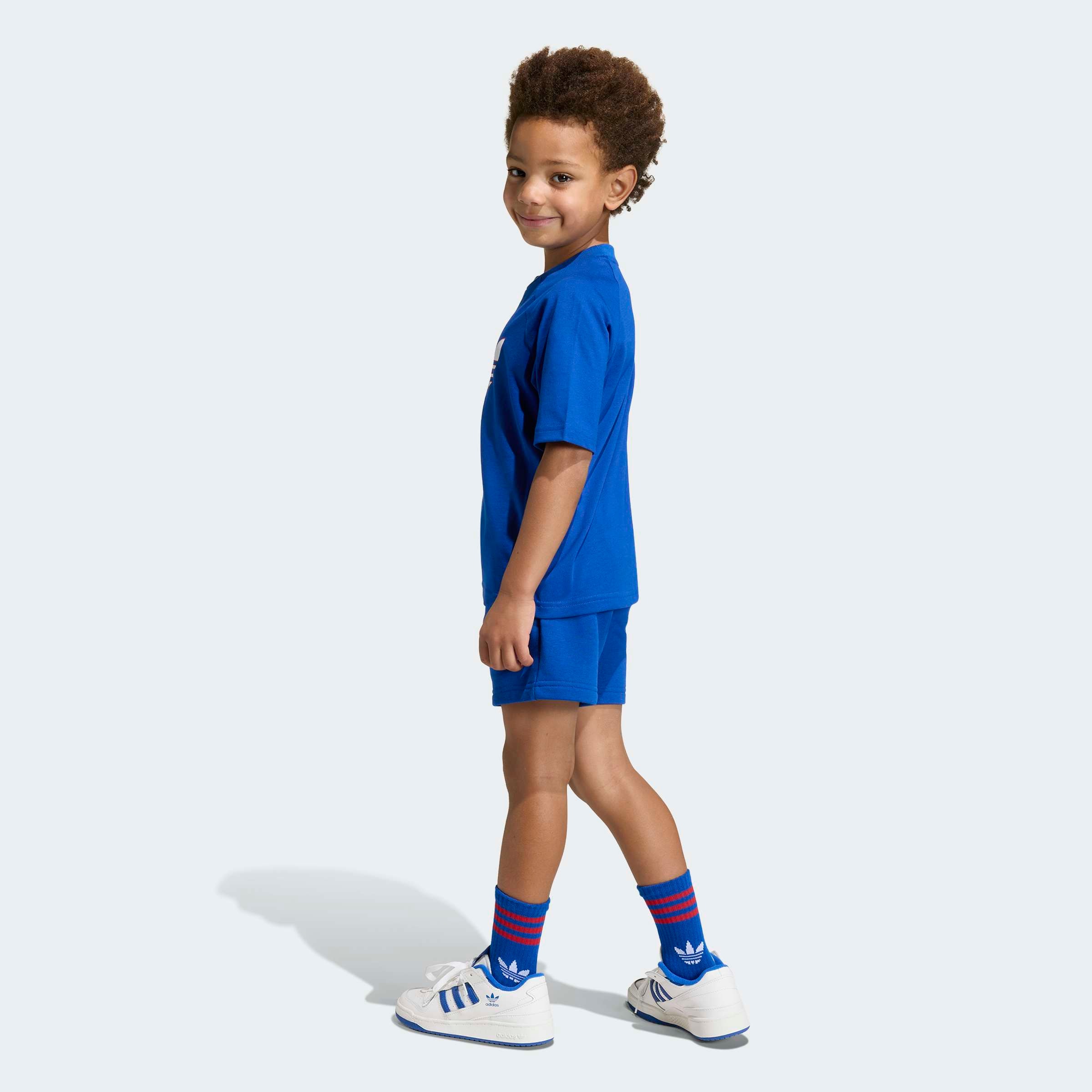 adidas Originals Trainingsanzug »LOCKERES KURZES -SET MIT TREFOIL« 2 tlg.