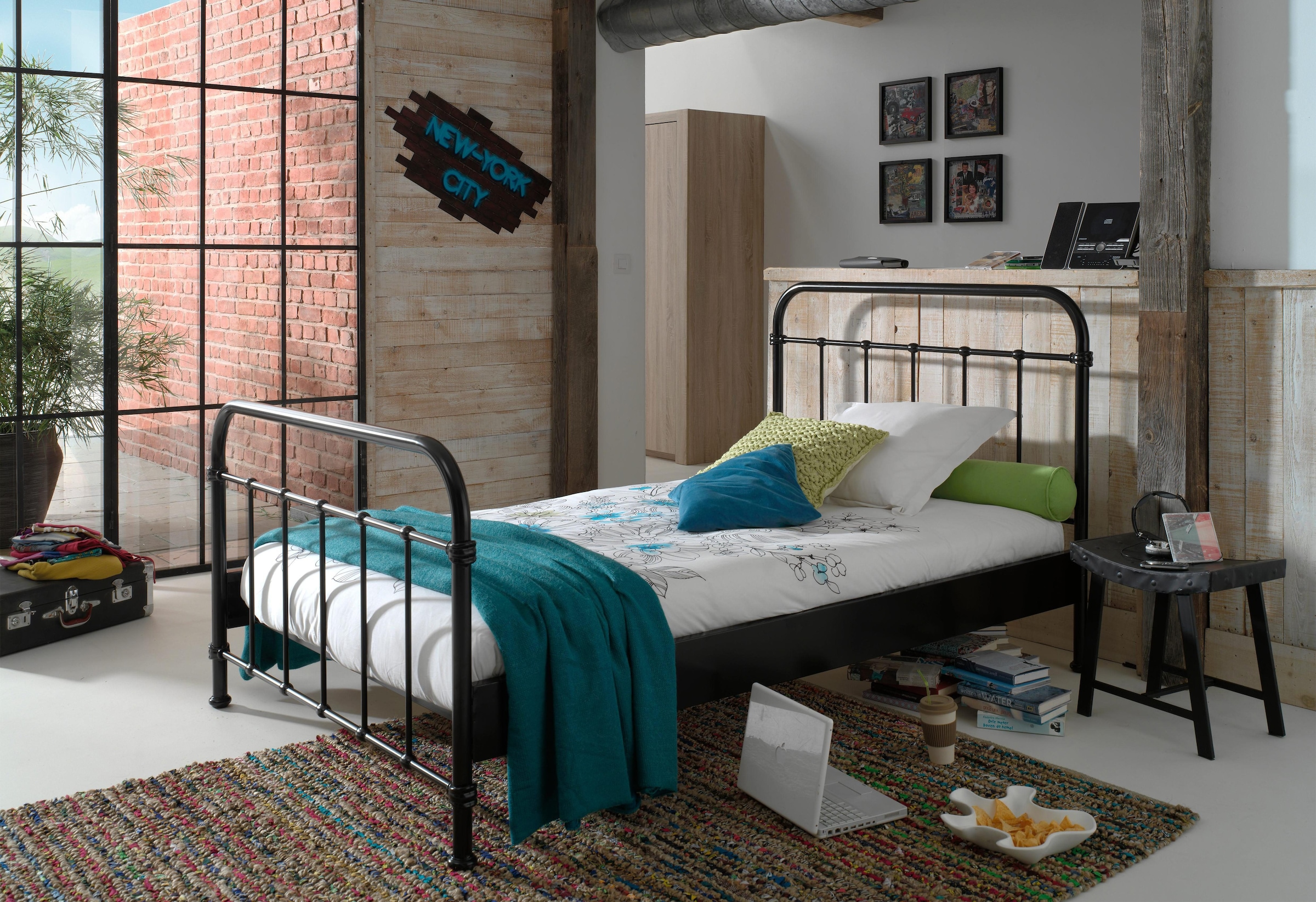 Vipack Kinderbett, (Made in Europe), Metallbett, Jugendbett, Einzelbett mit Lattenrost