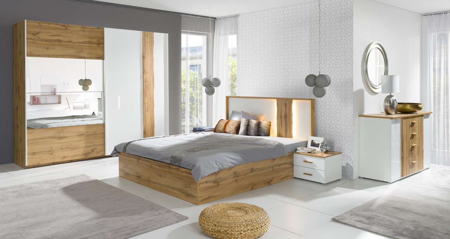 INOSIGN Kommode »Kommode Fabella mit 4 Schubladen, 2 Einlegeböden, BxHxT 130x82x45 cm«, mit viel Stauraum, 2 Drehtüren