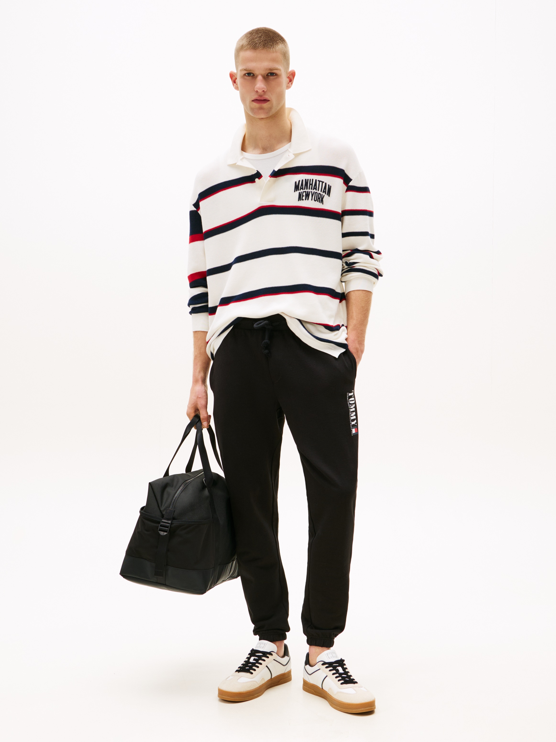 Tommy Jeans Sweathose »TJM SLIM RWB DNA GRAPHIC PANT«, mit elastischem Bund, grosser Logoprint