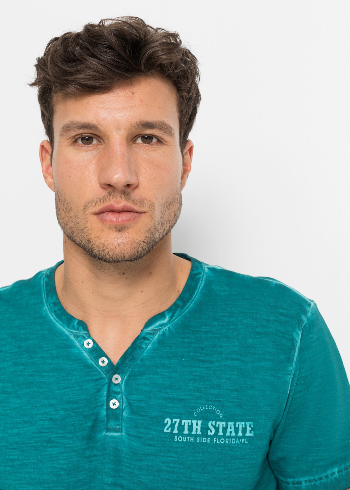 bonprix Henleyshirt Regular fit, Kurzarm, aus Baumwolle, Fade Out Look