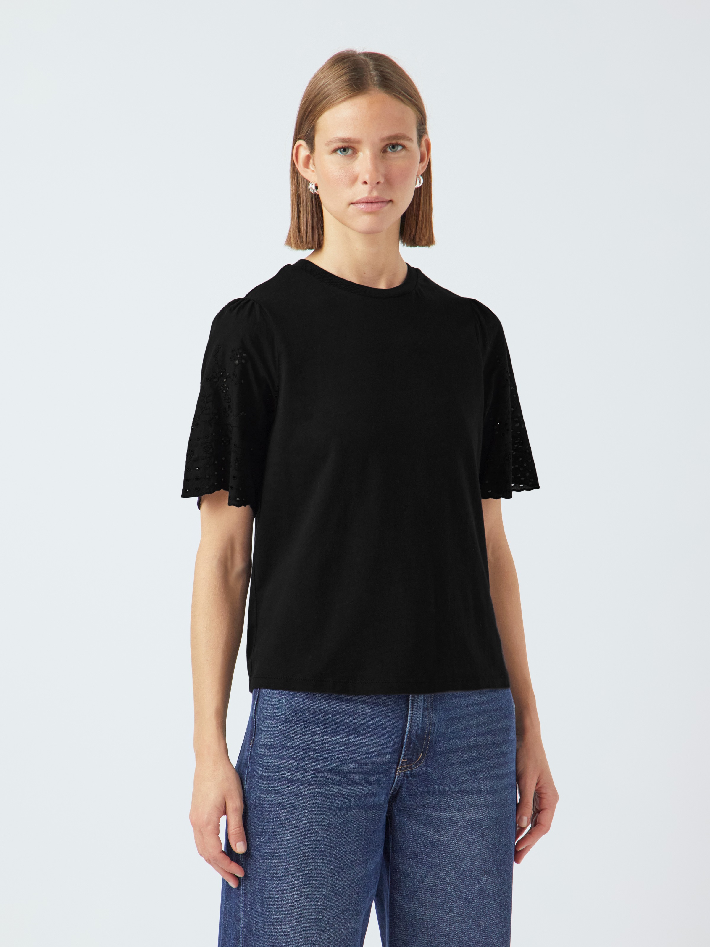Y.A.S T-shirt à manches courtes »YASLEX SS TOP W. EMB SLEEVES S. NOOS«, mit Lochstickerei
