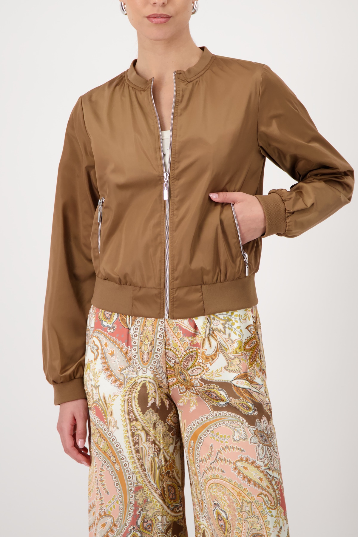 Monari Bomberjacke »Jacke Nylon« ohne Kapuze mit Reissverschlusstaschen