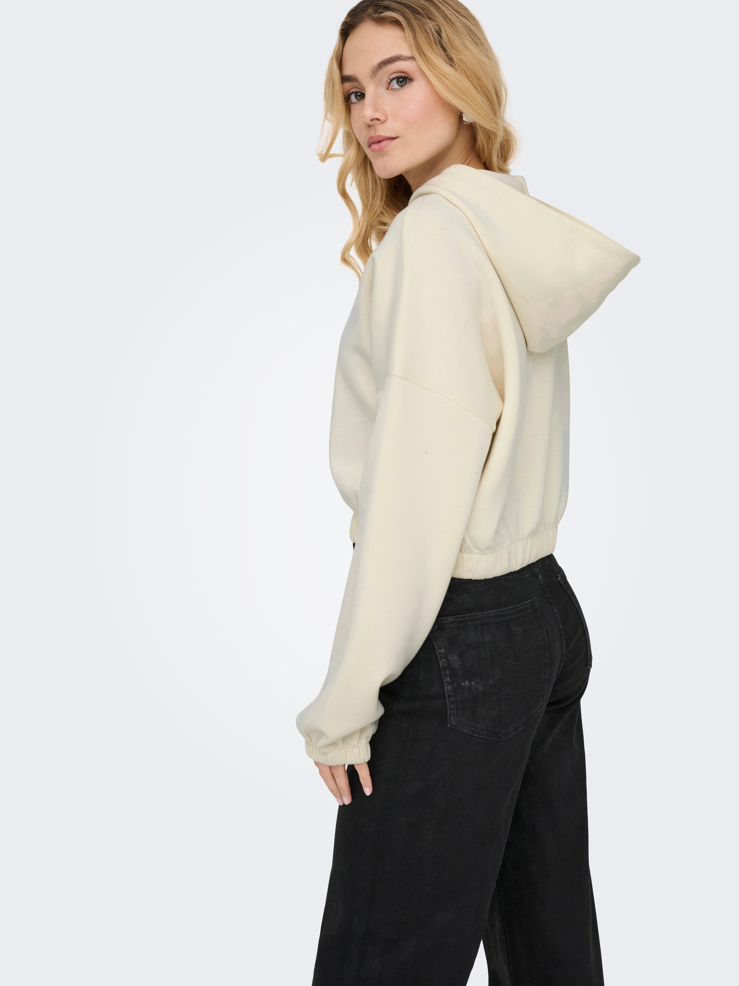 ONLY Sweat à capuche »ONLSCARLETT LS ELASTIC ZIP HOOD SWT NOOS«