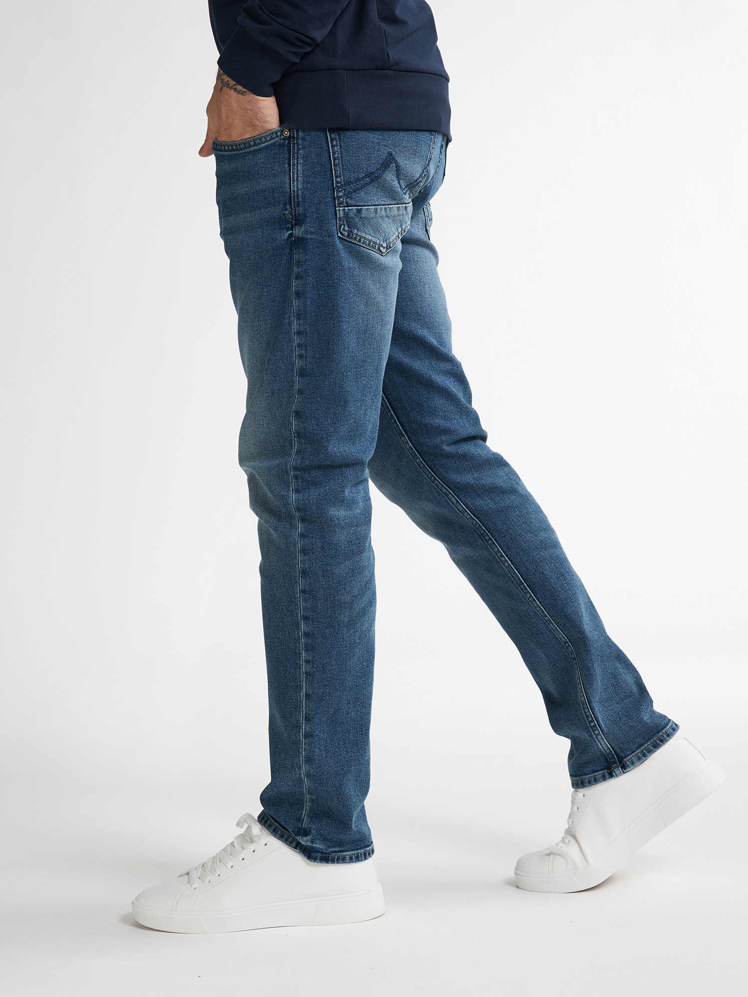 Petrol Industries Straight-Jeans mit optisch 2teiliger Gesässtasche