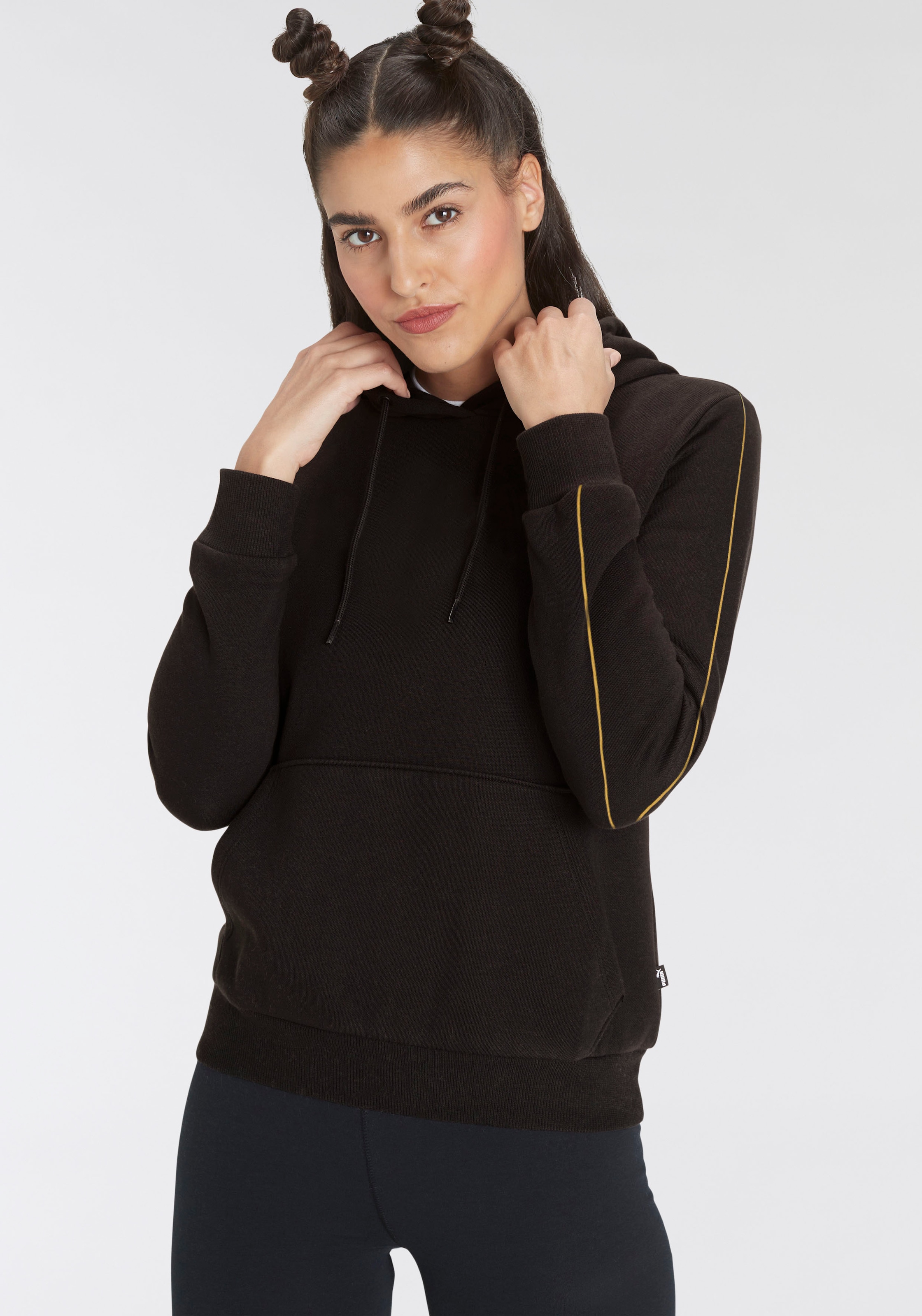 Image of PUMA Kapuzensweatshirt "ESS TAPE MINIMAL GOLD HOODIE FL", mit Metallic-Akzenten, mit verstellbarer Kapuze, Relaxed Fit