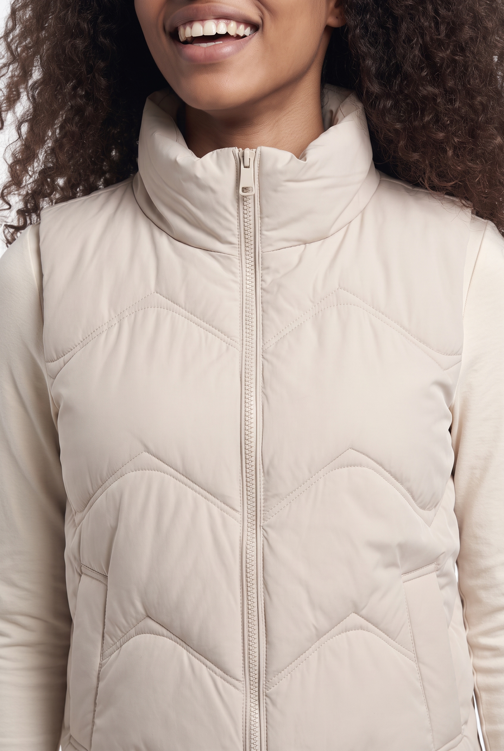JDY Gilet matelassé »JDYPOWER SHORT WAISTCOAT OTW HAB« fibre synthétique