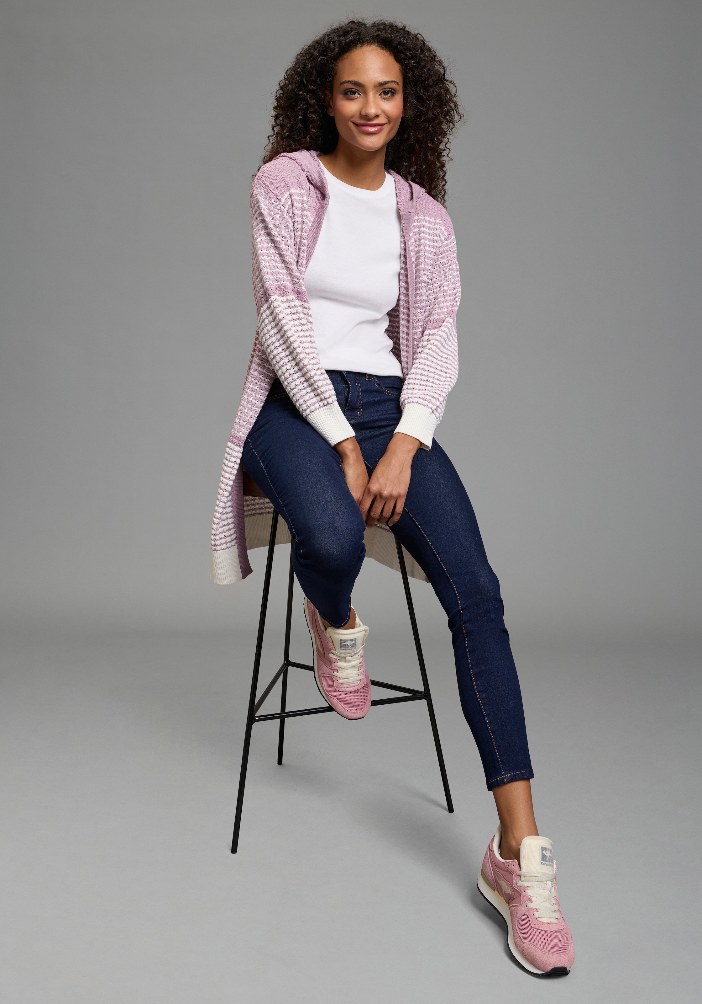 KangaROOS Kapuzenstrickjacke mit angesagtem Strickmuster