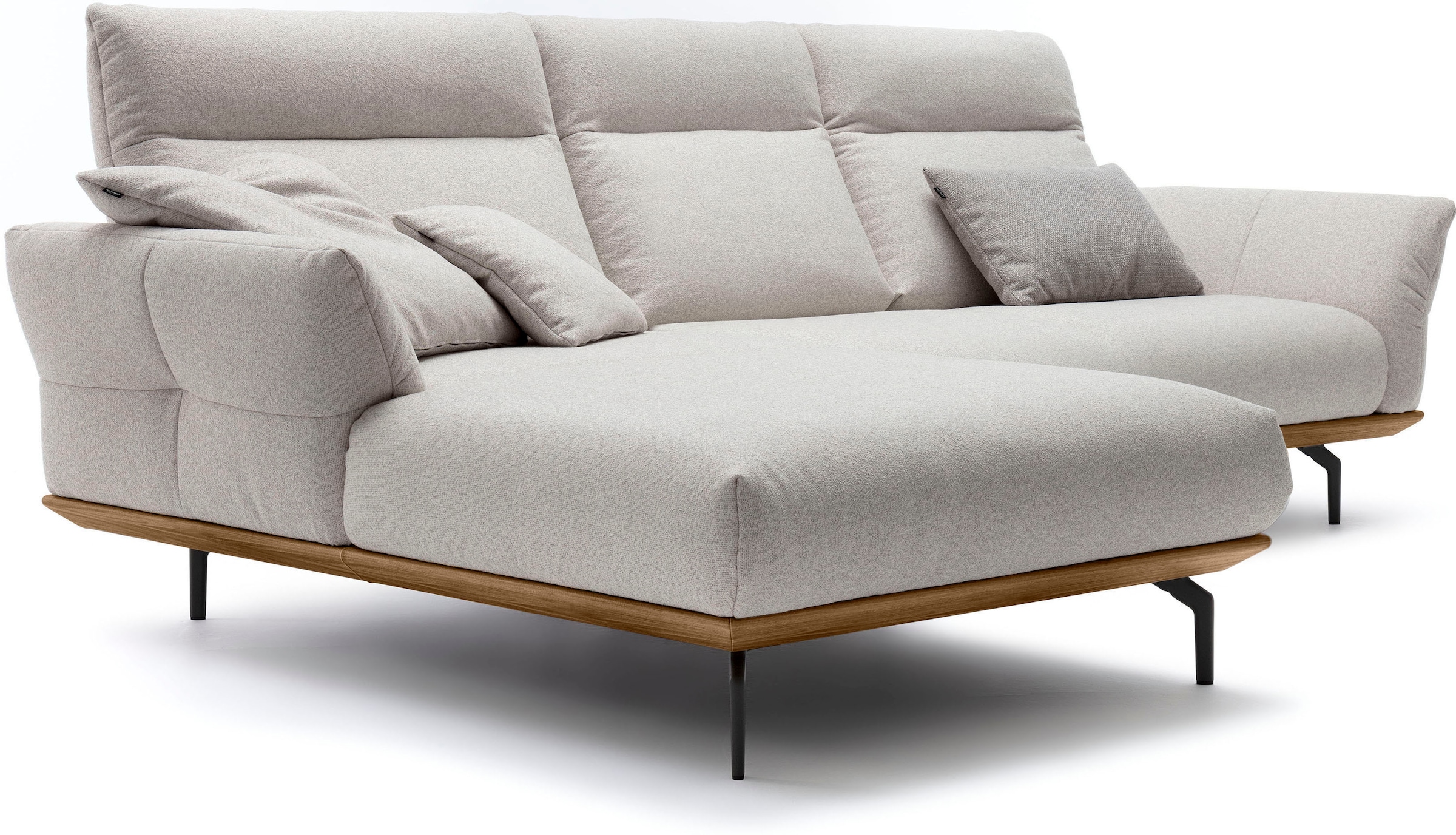 Creation BY ROLF BENZ Canapé d'angle »CR.460 Designsofa, verstellbare Rückenlehne, hochwertig & bequem« socle en noyer, pieds d'angle en gris ombre, largeur 298 cm