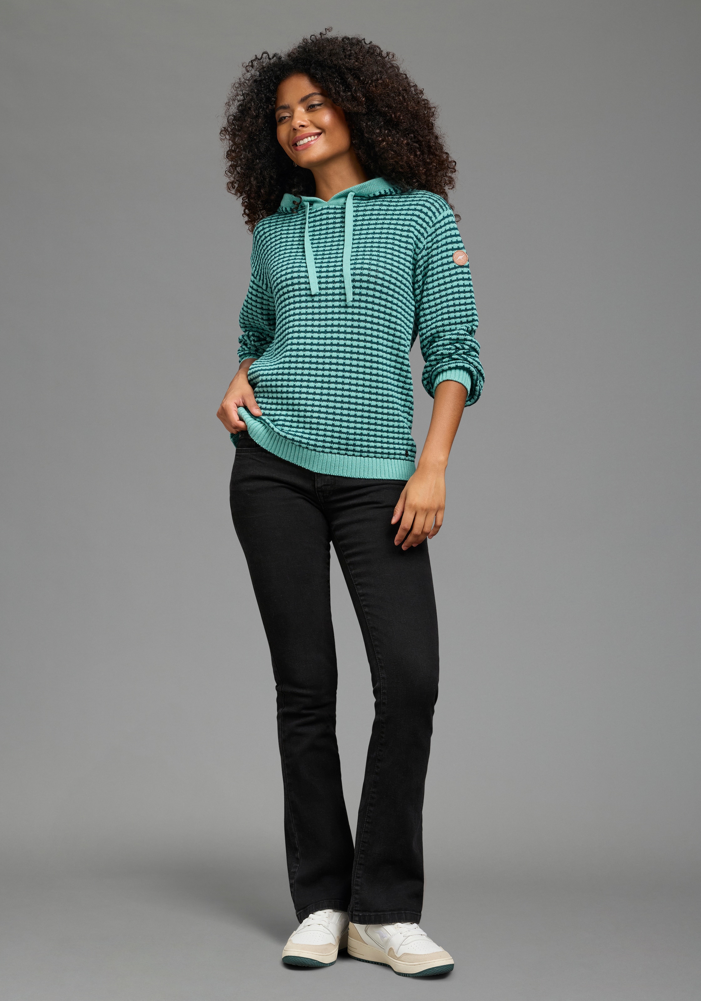 KangaROOS Strickpullover mit Kapuze und Kordelzug, Oversize-Passform, hüftlange Schnittform
