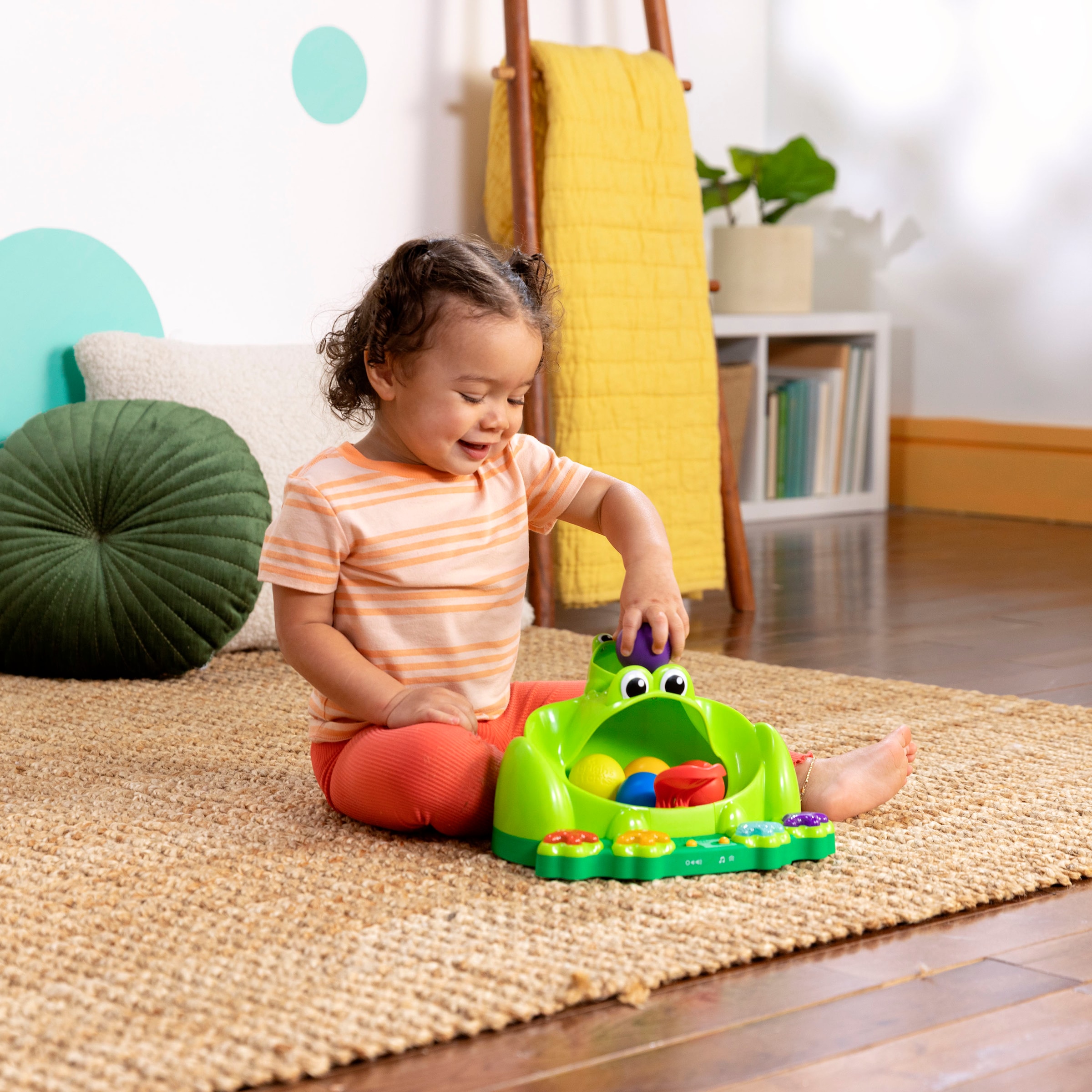 Bright Starts Jouets éducatifs »Poppin' Ball Frog Ball Play Toy« mit Licht und Sound