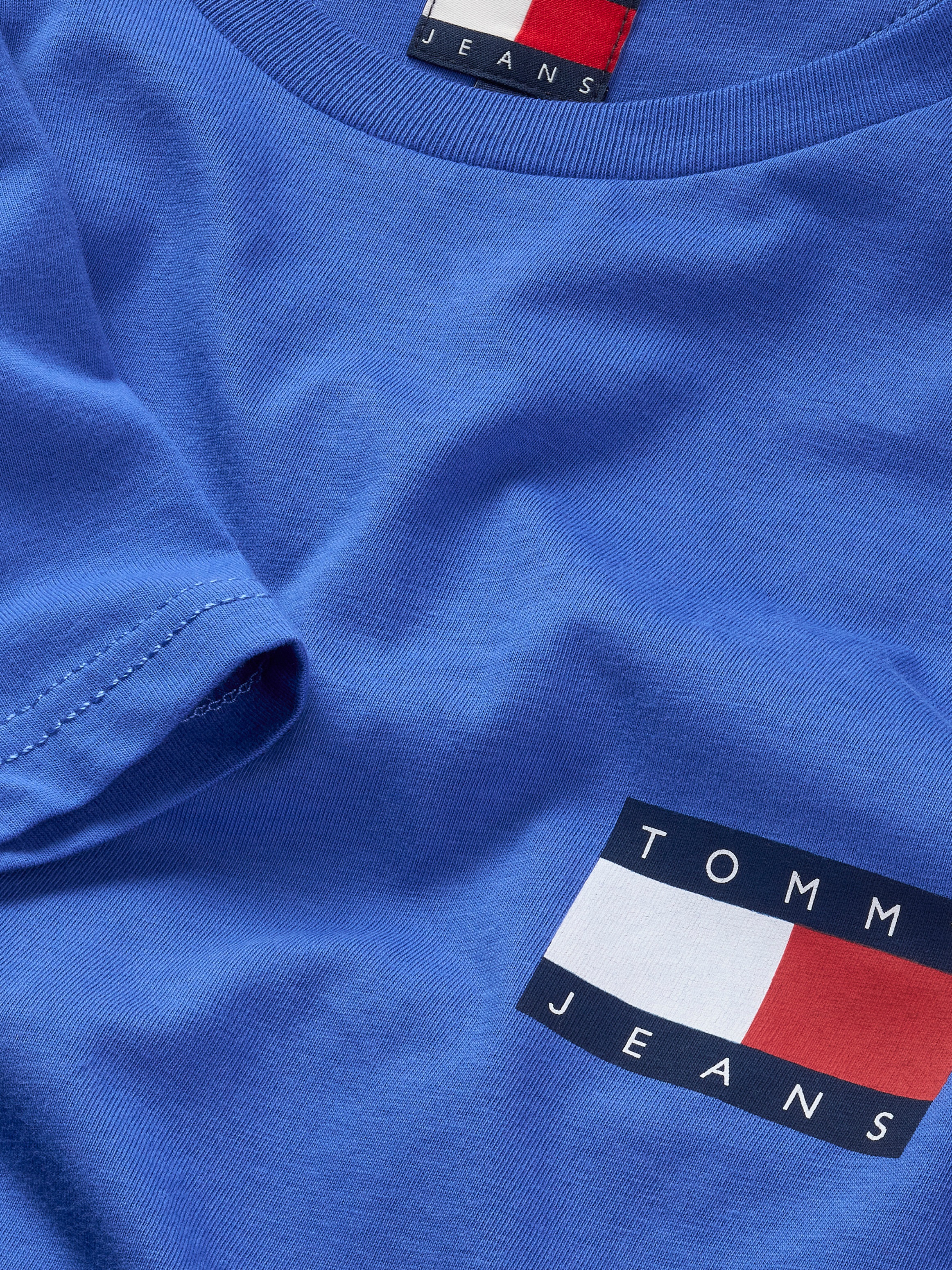 Tommy Jeans T-Shirt »TJM SLIM ESSENTIAL FLAG TEE EXT«, Mit Rundhalsausschnitt