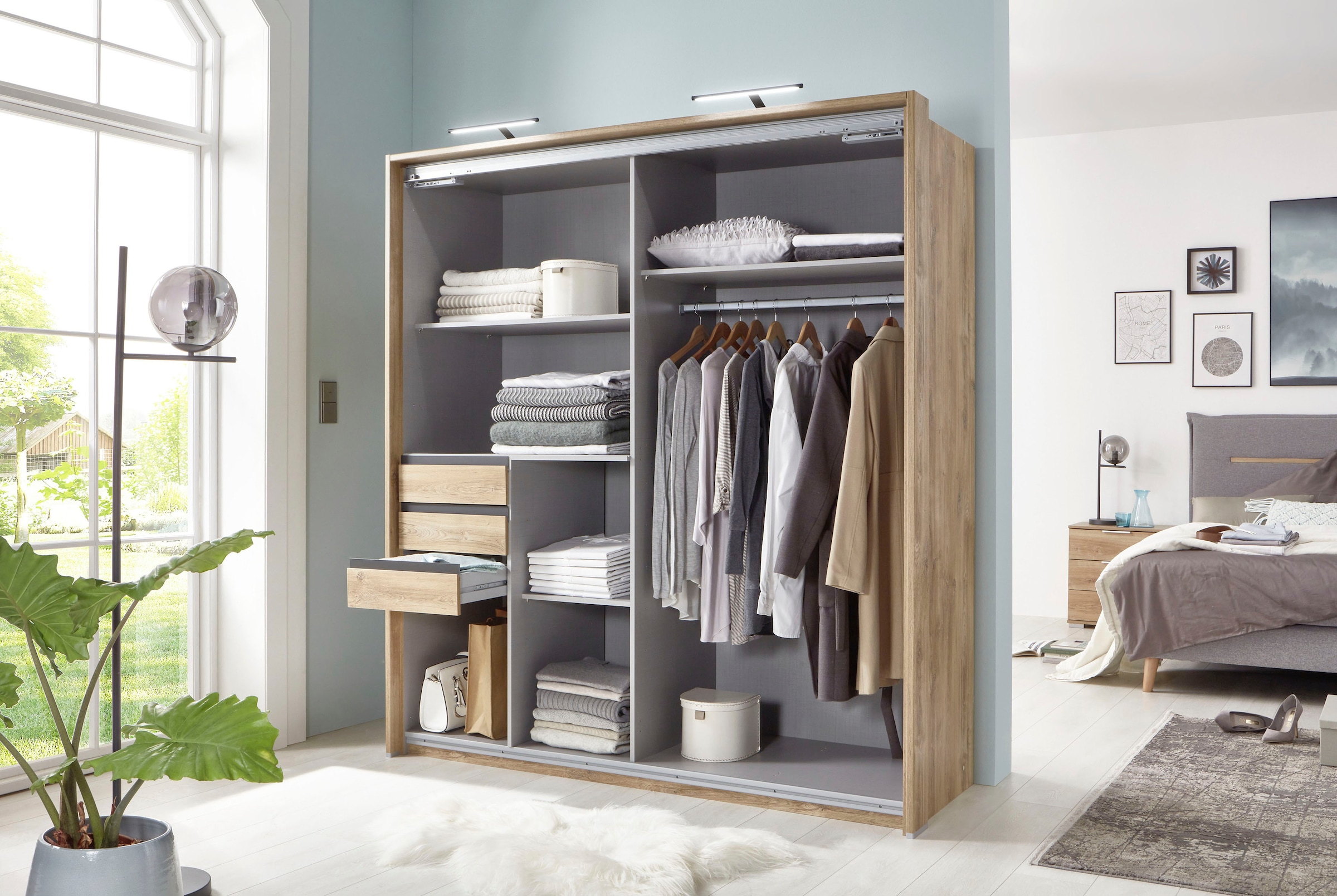 Wimex Schwebetürenschrank »Oldenburg, Kleiderschrank mit Glaselementen in schwarz, 3 Schubladen«, (B/T/H: 180/64/198cm, inklusive geräumigen Innenleben, Made in Germany), mit Glaselementen