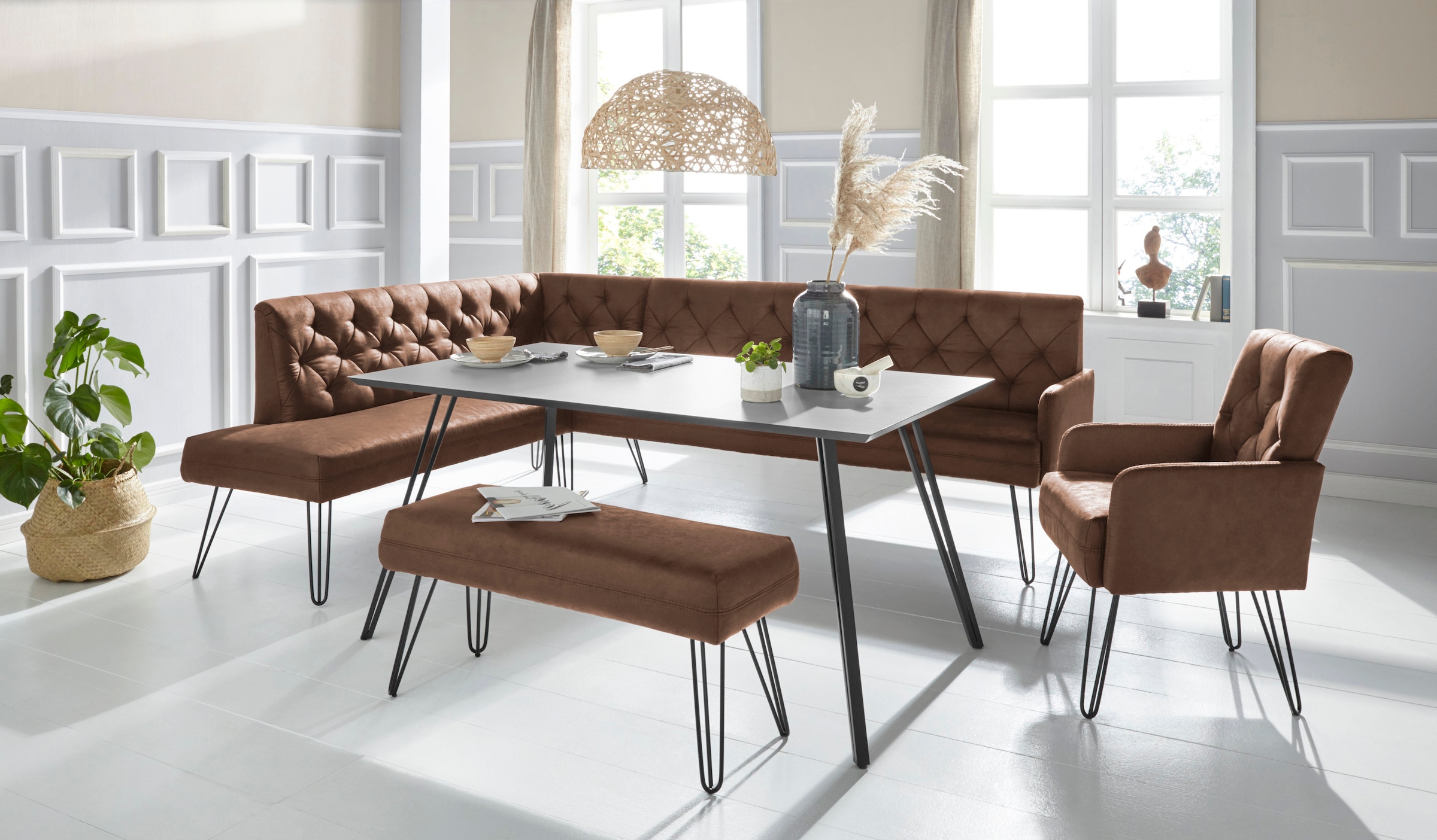 exxpo - sofa fashion Eckbank »Doppio, Chesterfield Optik, komfortabel und bequem, hohe Designfüsse«, Frei im Raum stellbar