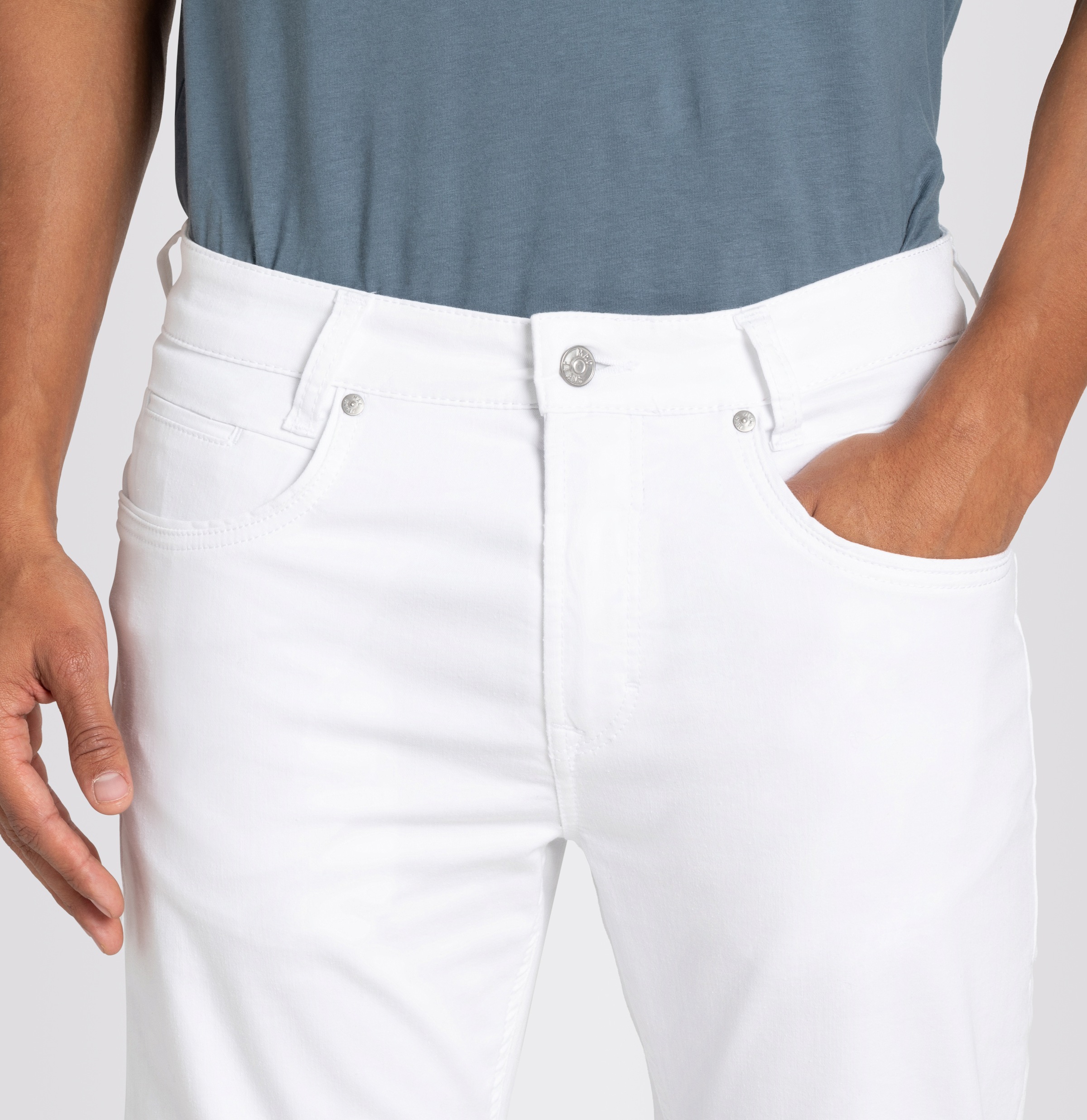 MAC Slim-fit-Jeans »Arne-Pipe light«, schmaler figurbetonender Schnitt