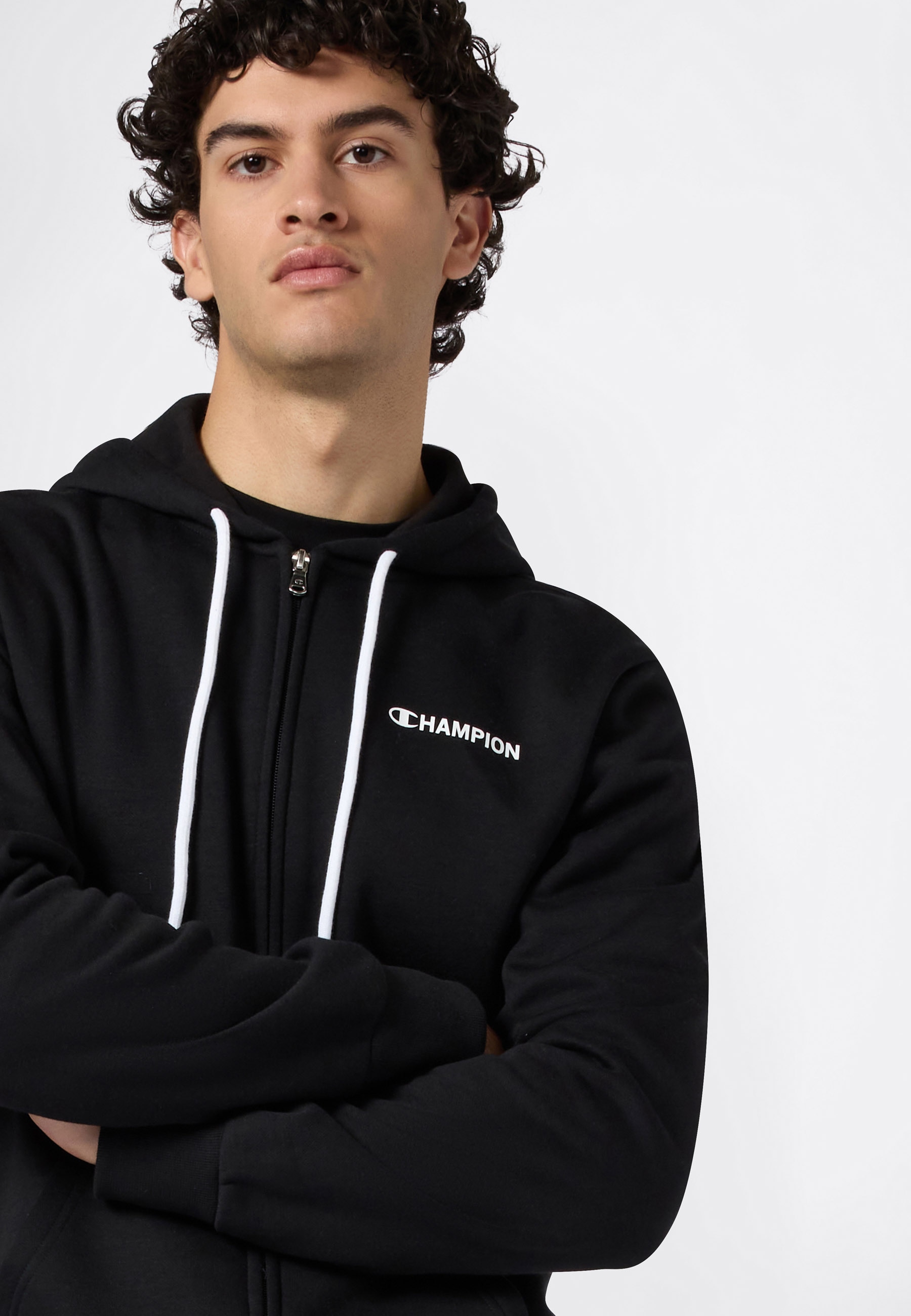 Champion Sweat à capuche »Graphic Full Zip Hoodie« avec capuche, en coton et polyester, disponible de la taille S à XXL