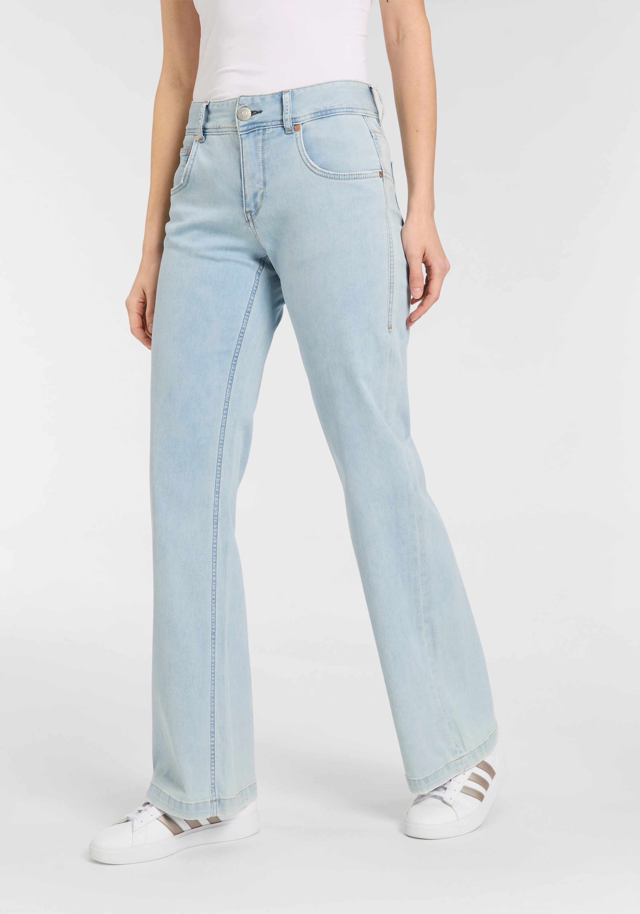 Image of Herrlicher 5-Pocket-Jeans "Edna Denim Light" im Flared Fit