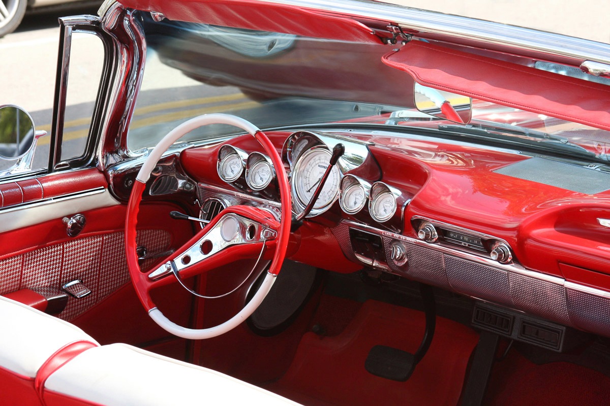 Image of Papermoon Fototapete »Cabrio Autoinnenraum«, Vliestapete, hochwertiger Digitaldruck bei Ackermann Versand Schweiz