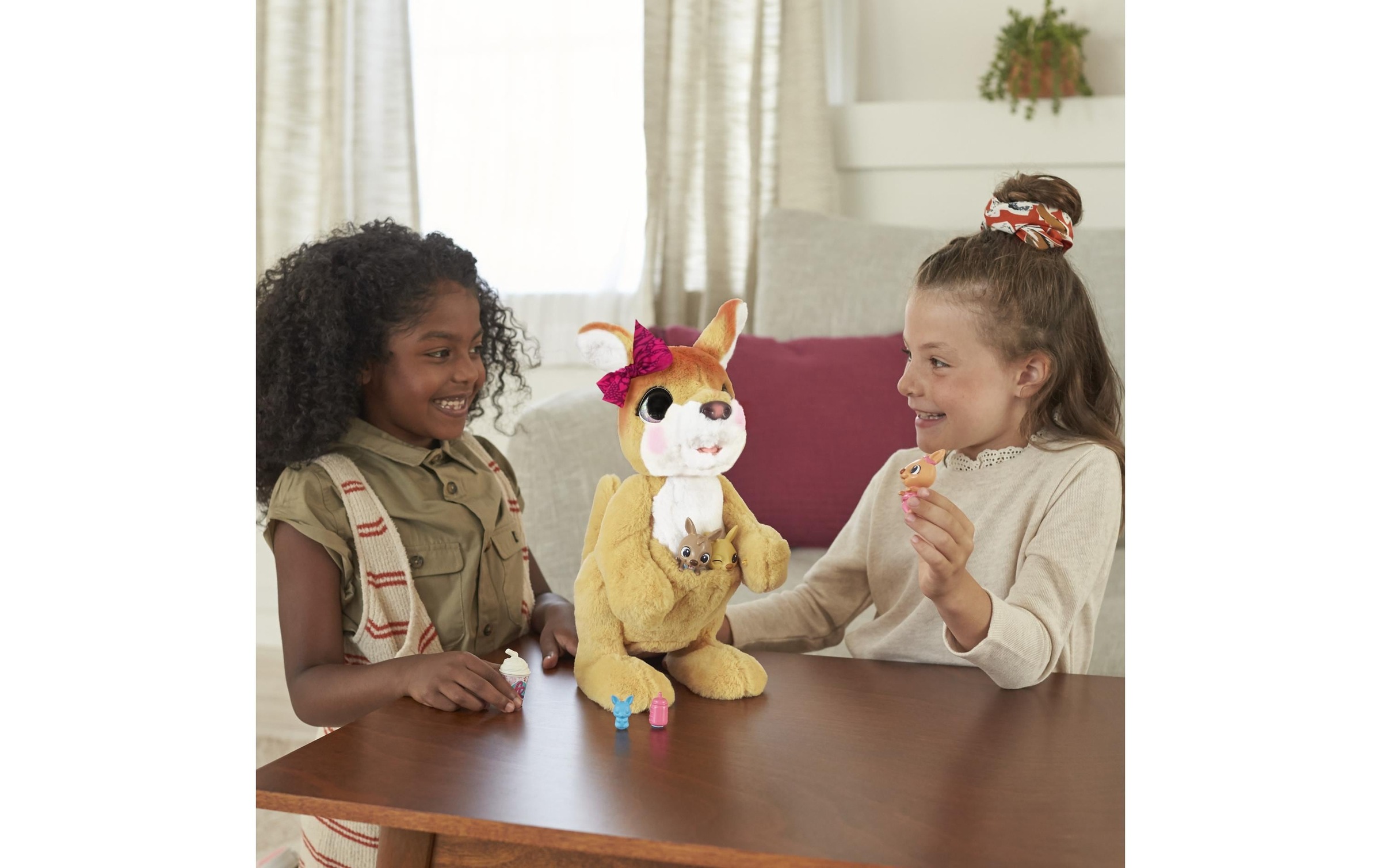 furReal Plüschfigur »Mama Josie, das Känguru 38 cm«