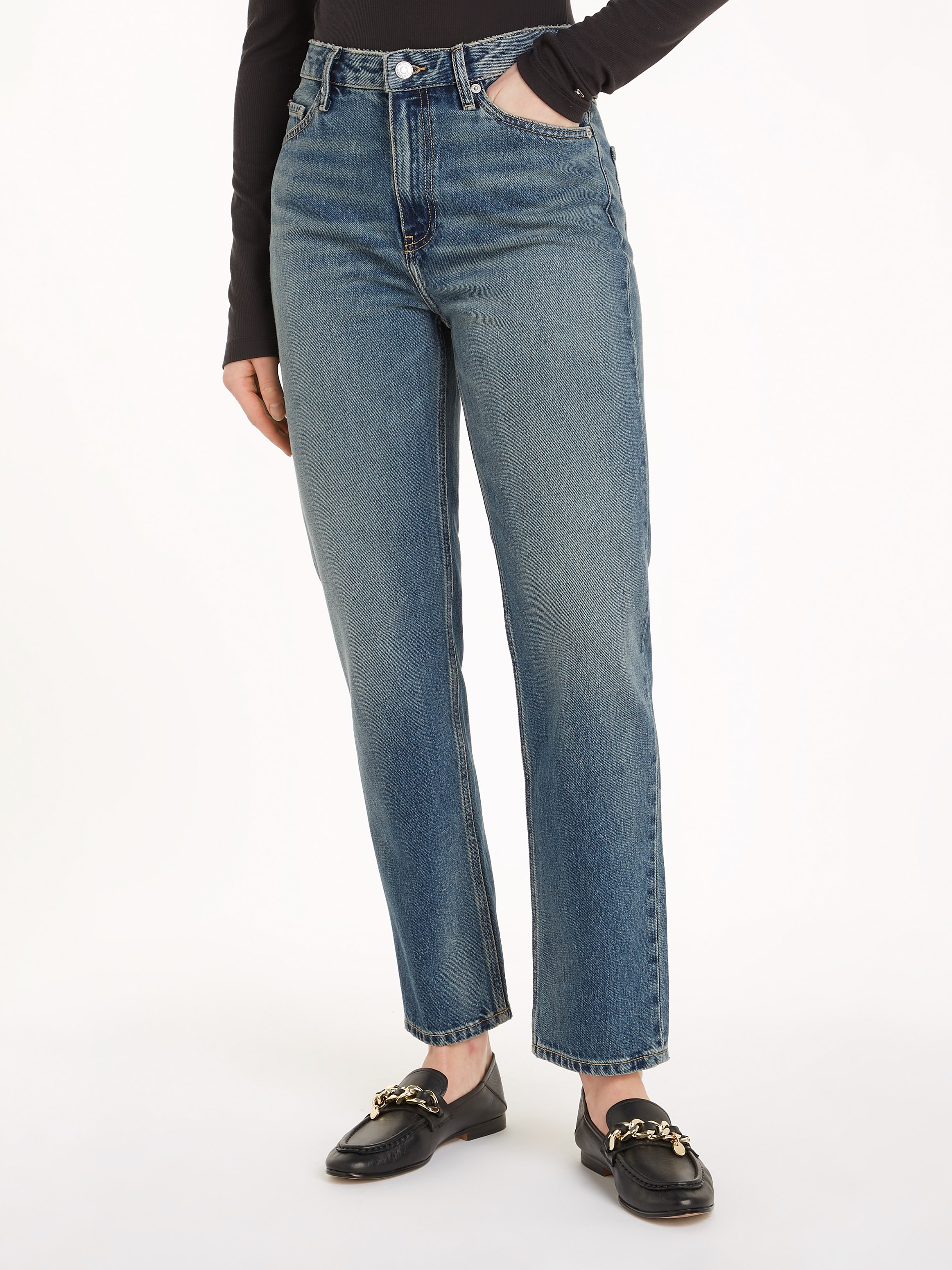 Straight-Jeans »CLASSIC STRAIGHT HW A TWIST BETH«, mit Tommy Hilfiger Logo-Badge