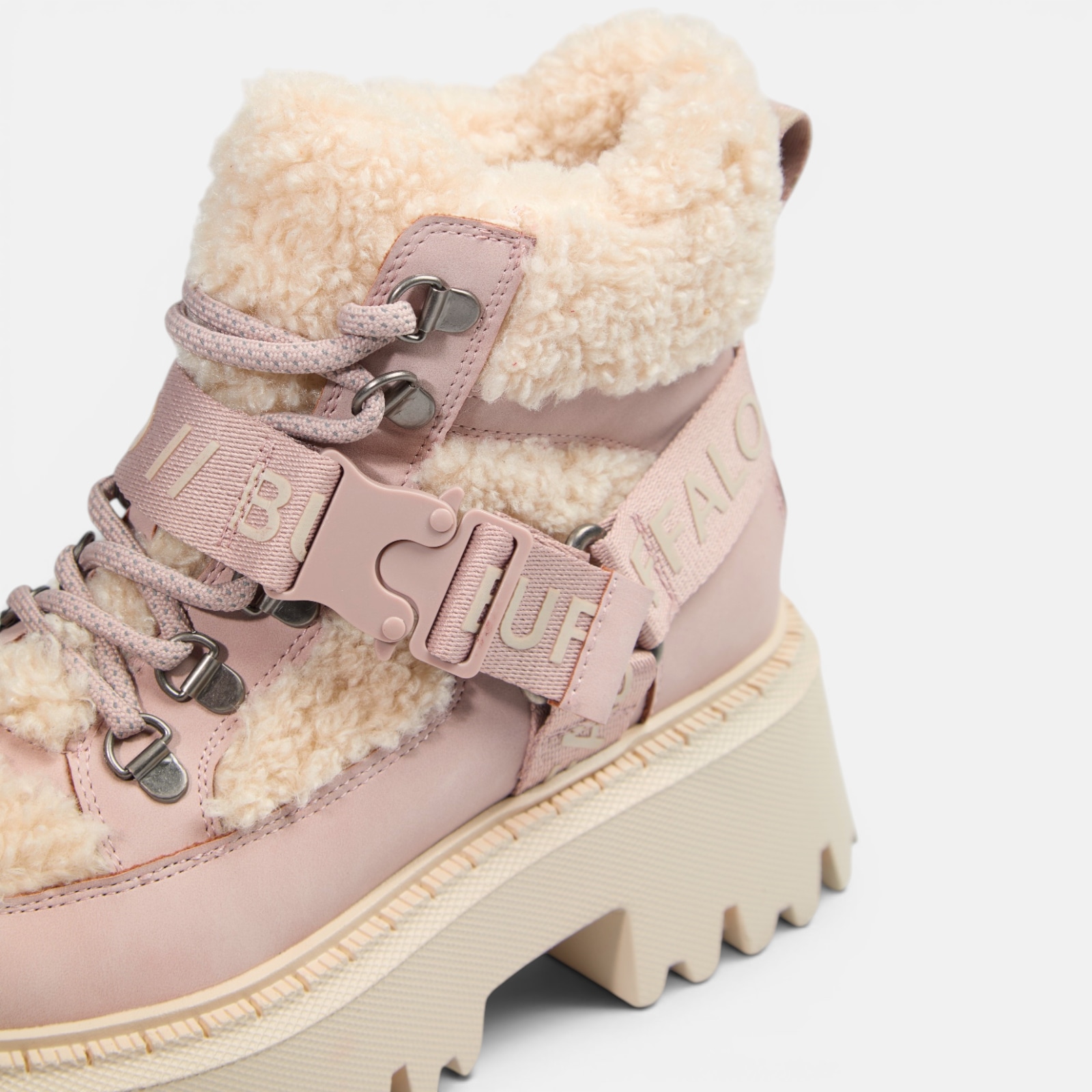 Buffalo Bottines à lacets »ASPEN«  bottes d'hiver, bottes plateforme avec doublure imitation peluche