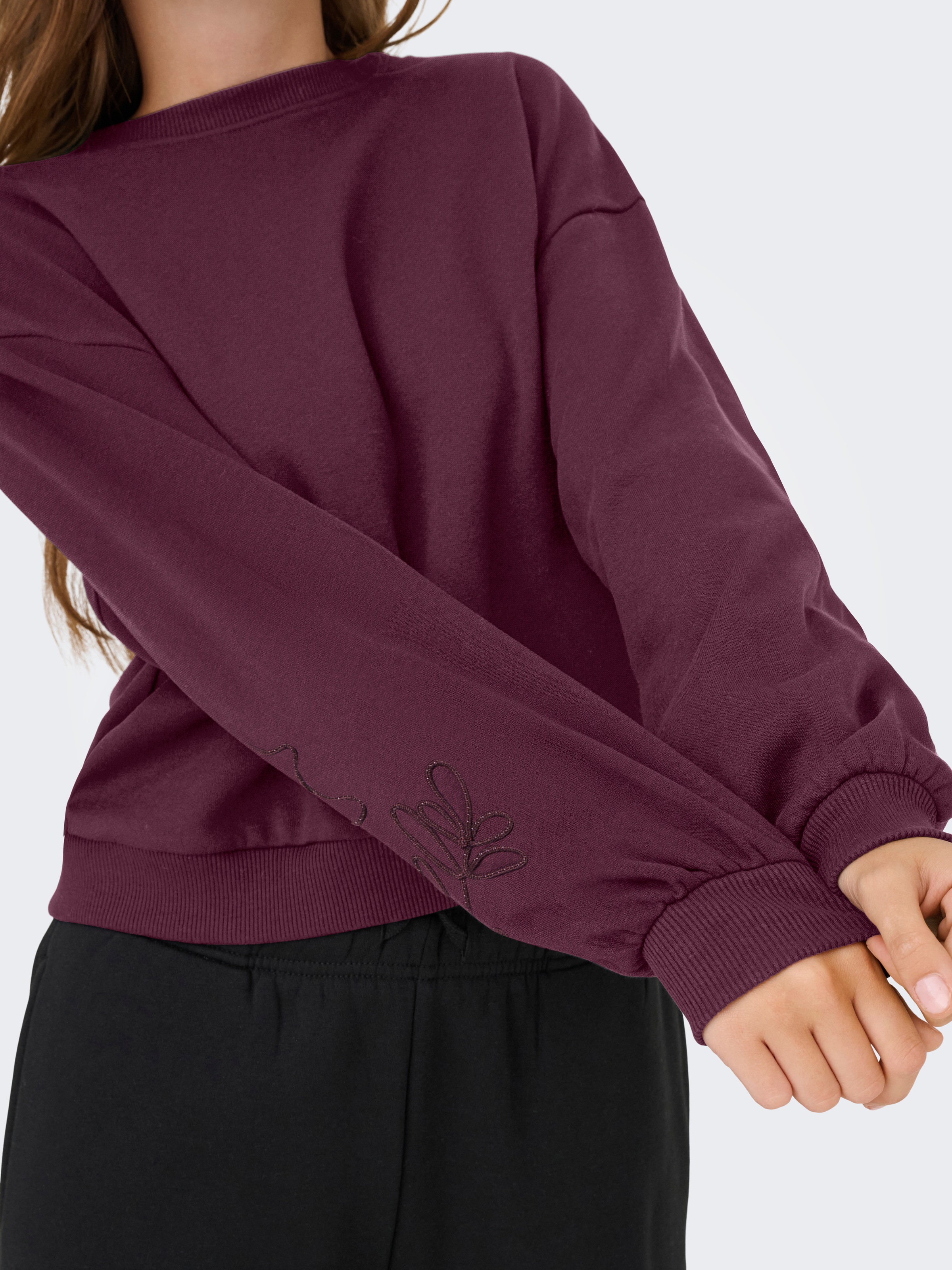 ONLY Sweat-shirt »ONLBROOKLYN L/S EMBROIDERY BOX SWT«, mélange coton, coupe régulière
