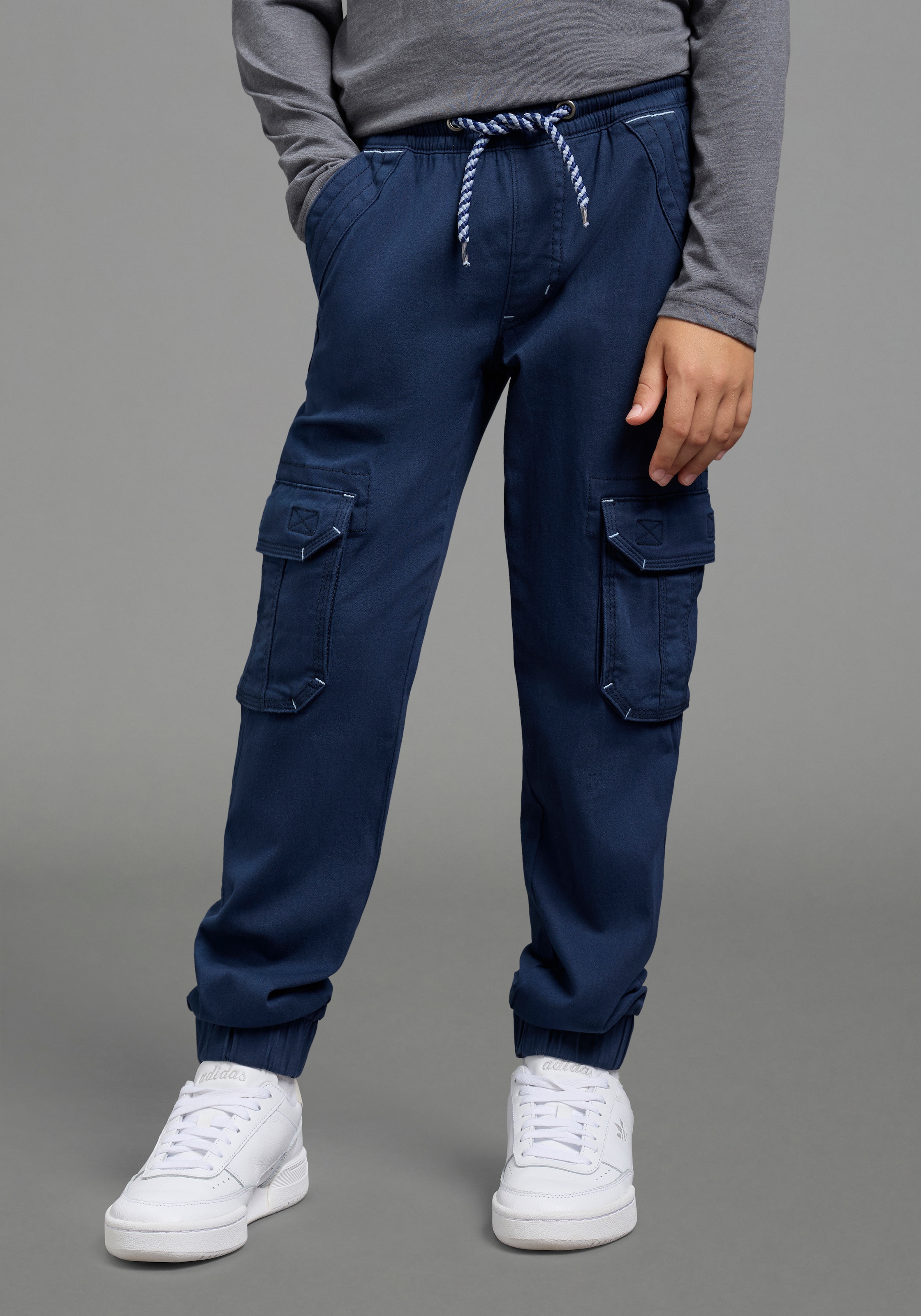 Image of KIDSWORLD Cargohose ", bequeme Schlupfform mit Stretch" Praktische Cargotaschen, bequeme Passform