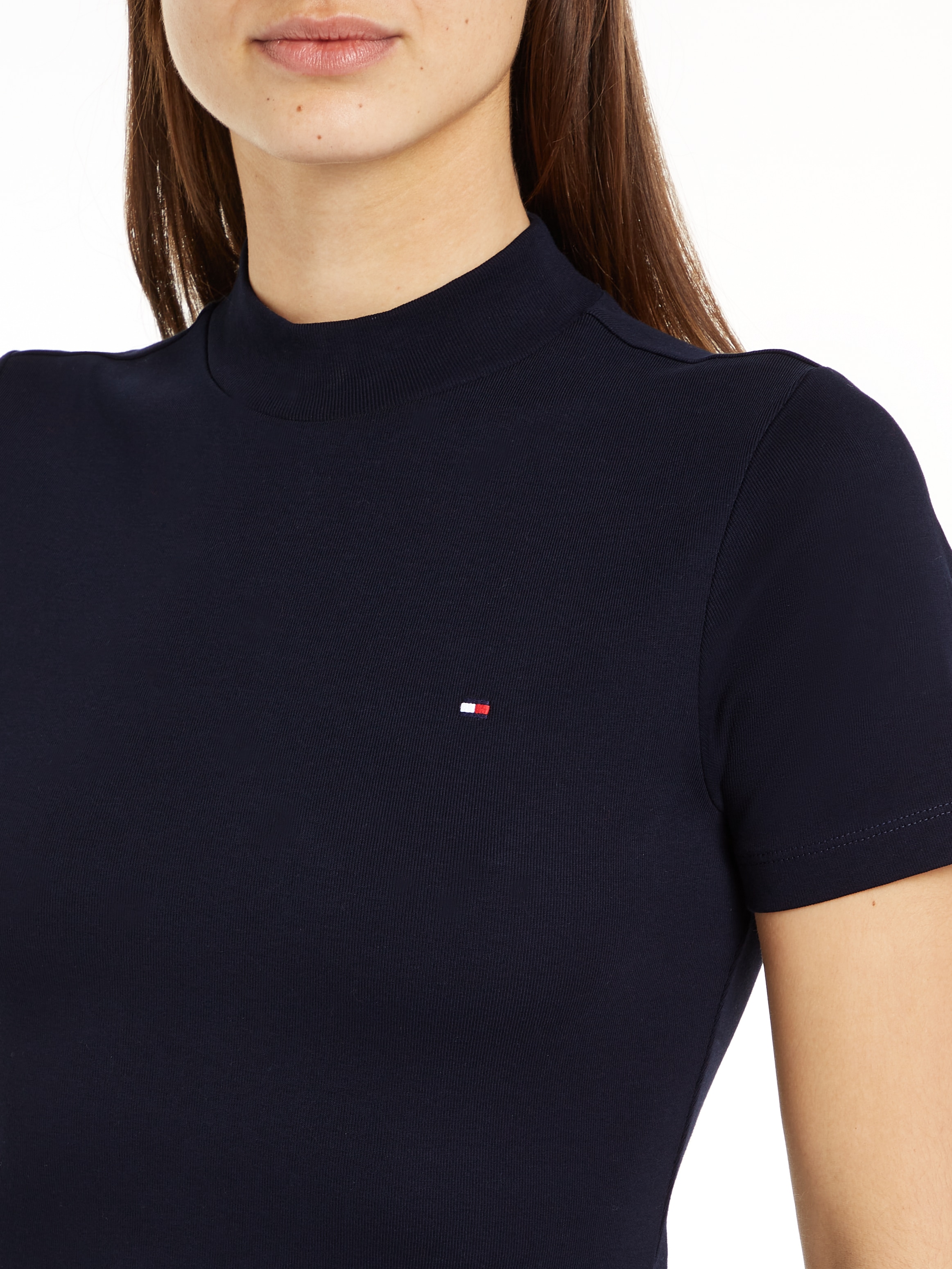 Tommy Hilfiger Stehkragenshirt »NEW CODY SLIM CROP MOCK-NK«, mit Logostickerei