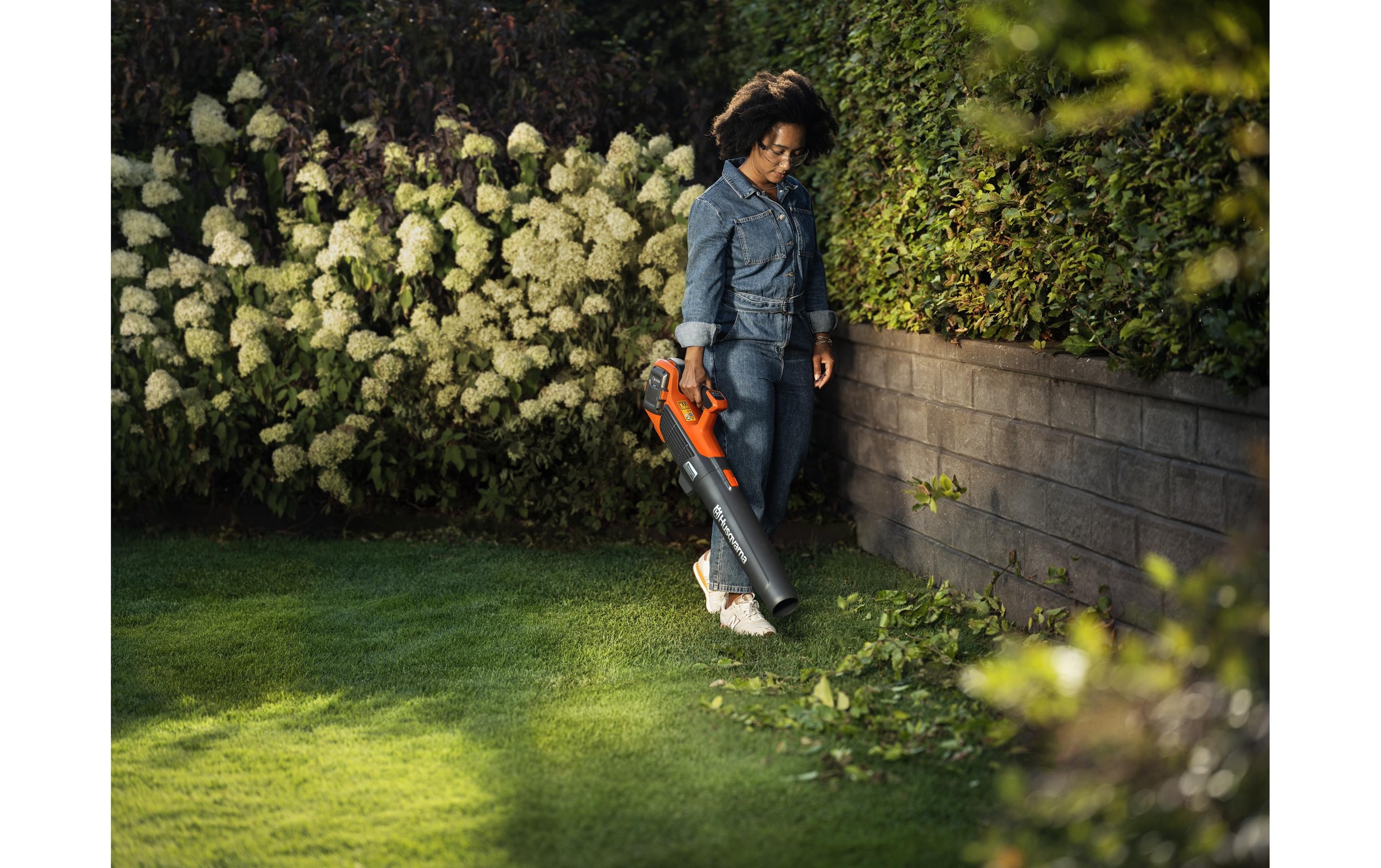 Husqvarna Akku-Laubbläser »122iB mit Akku und Ladegerät«